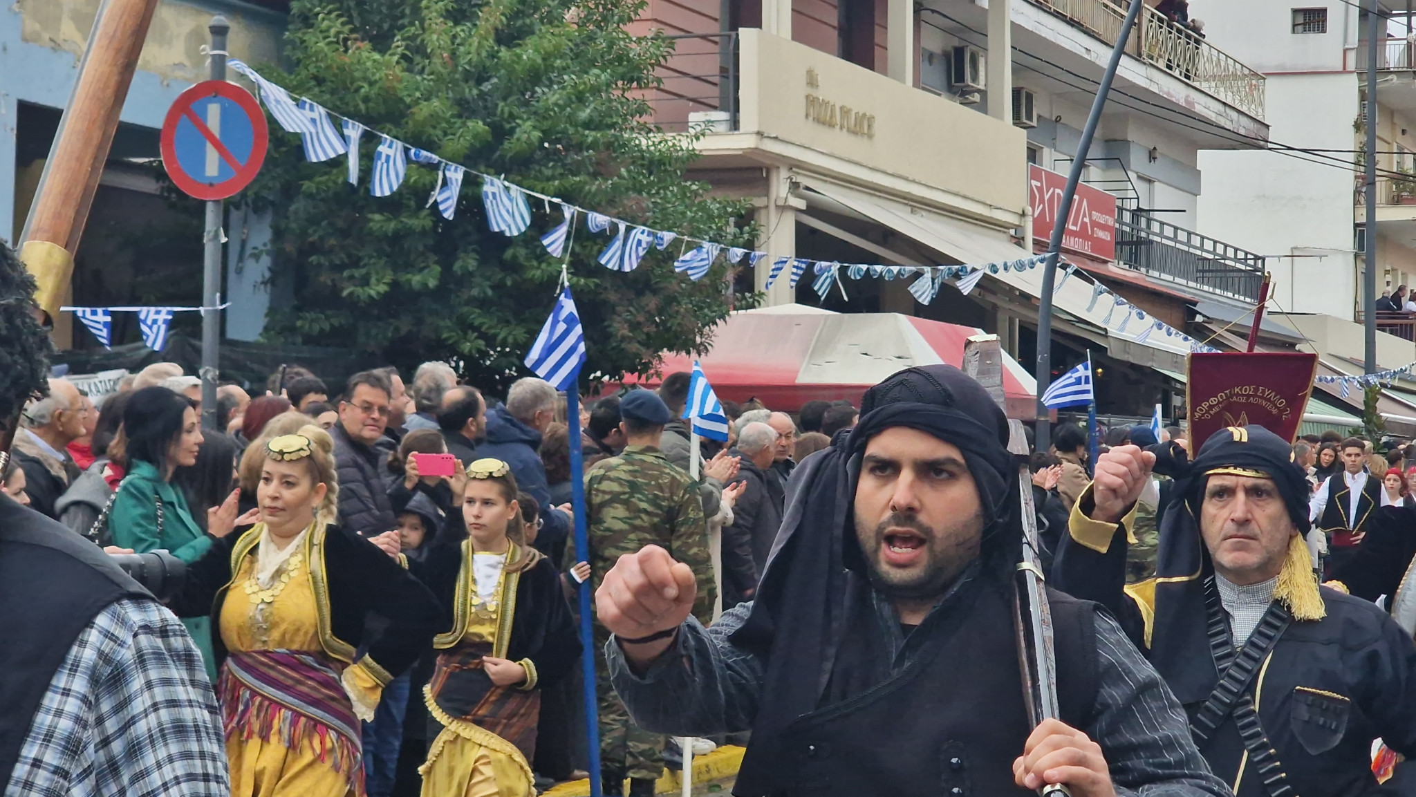 Αριδαία: Η βροχή δεν σταμάτησε την παρέλαση (φωτο και βίντεο)