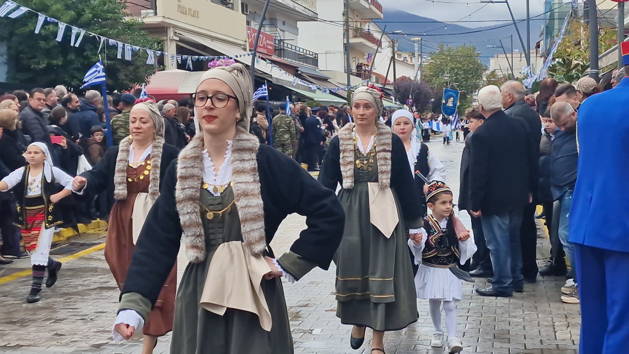 Αριδαία: Η βροχή δεν σταμάτησε την παρέλαση (φωτο και βίντεο)