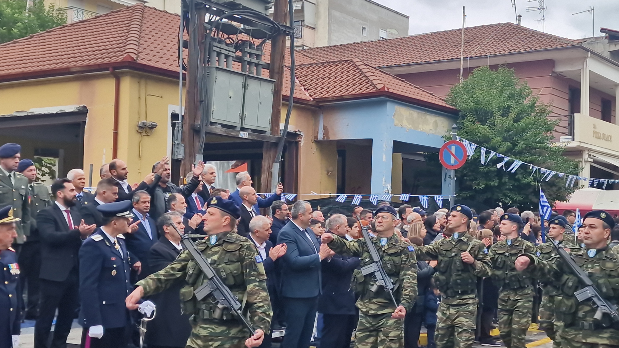 Αριδαία: Η βροχή δεν σταμάτησε την παρέλαση (φωτο και βίντεο)