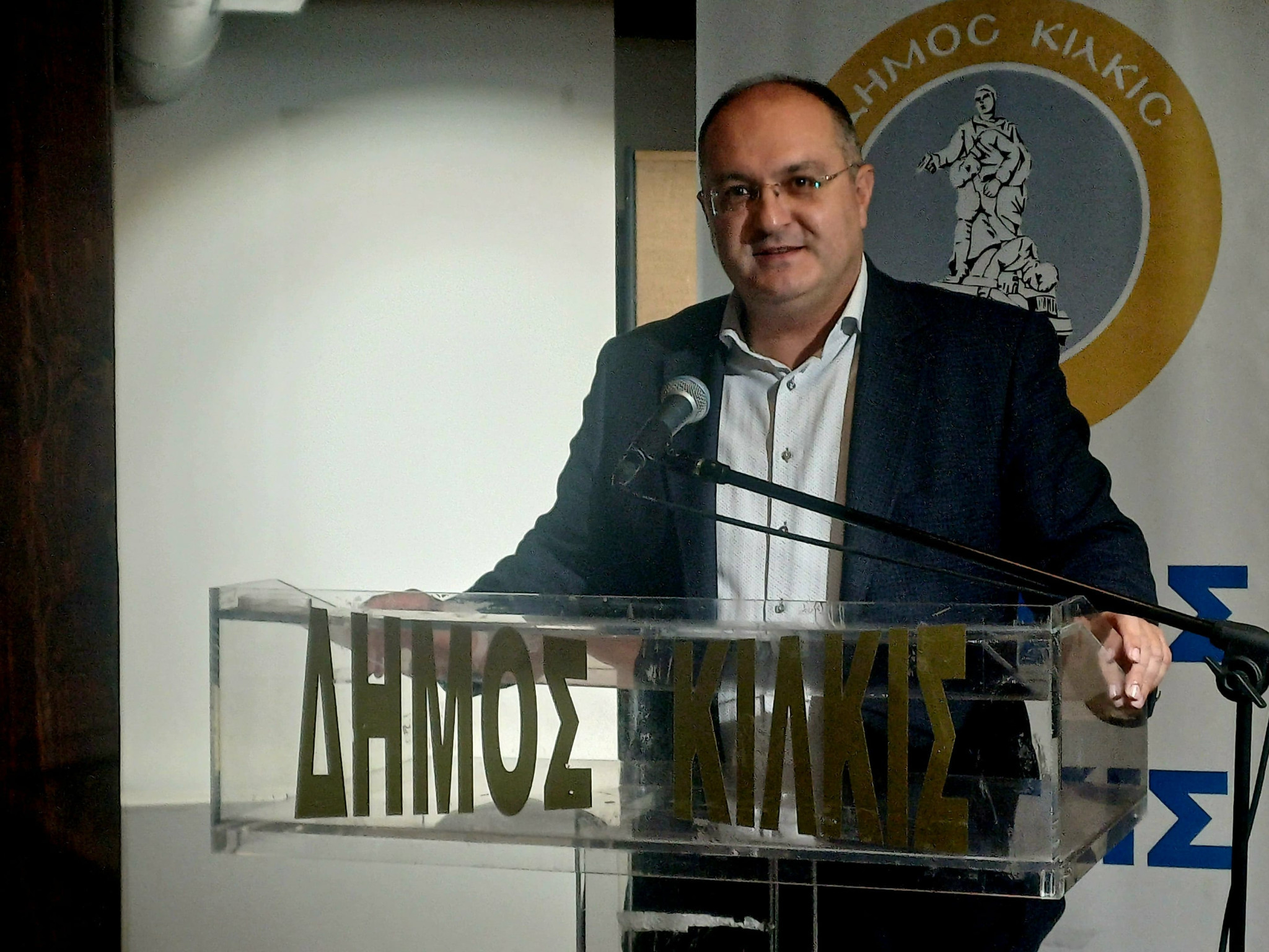 ‘’Ο άνεμος χόρεψε ανάμεσα στις καλαμιές’’ υπό βροχή χθες στην Καπναποθήκη της Αυστροελληνικής