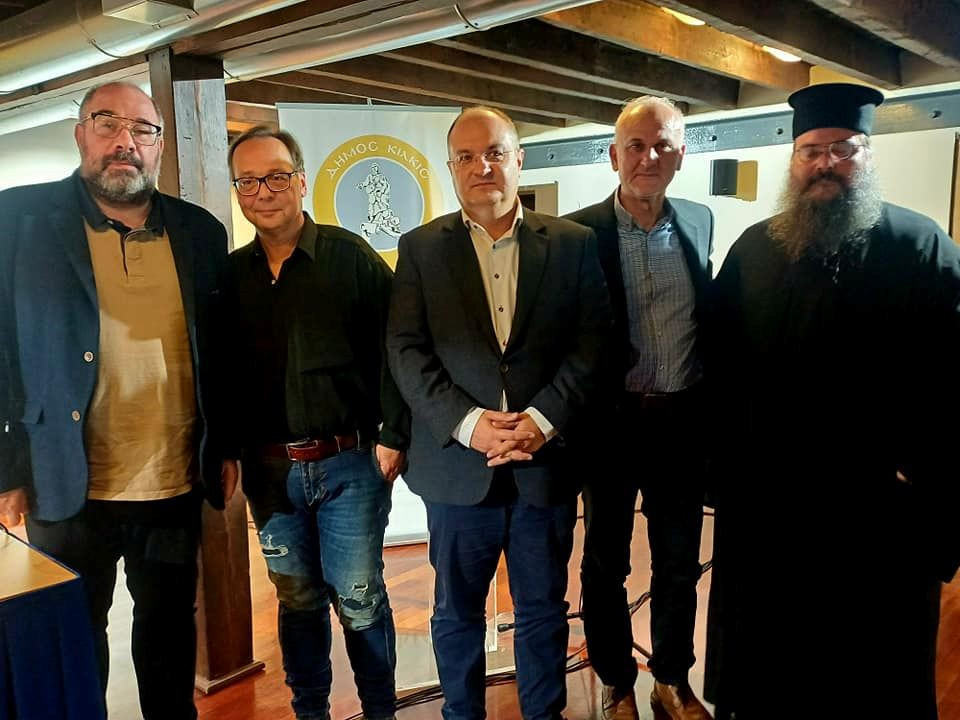 ‘’Ο άνεμος χόρεψε ανάμεσα στις καλαμιές’’ υπό βροχή χθες στην Καπναποθήκη της Αυστροελληνικής