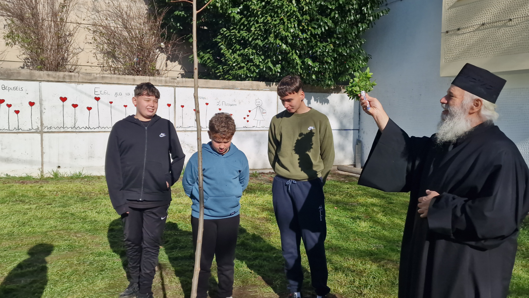 Ο Γέροντας Παΐσιος ευλόγησε τους μαθητές στο Γυμνάσιο Προμάχων – Μια μέρα πνευματικής ανάτασης