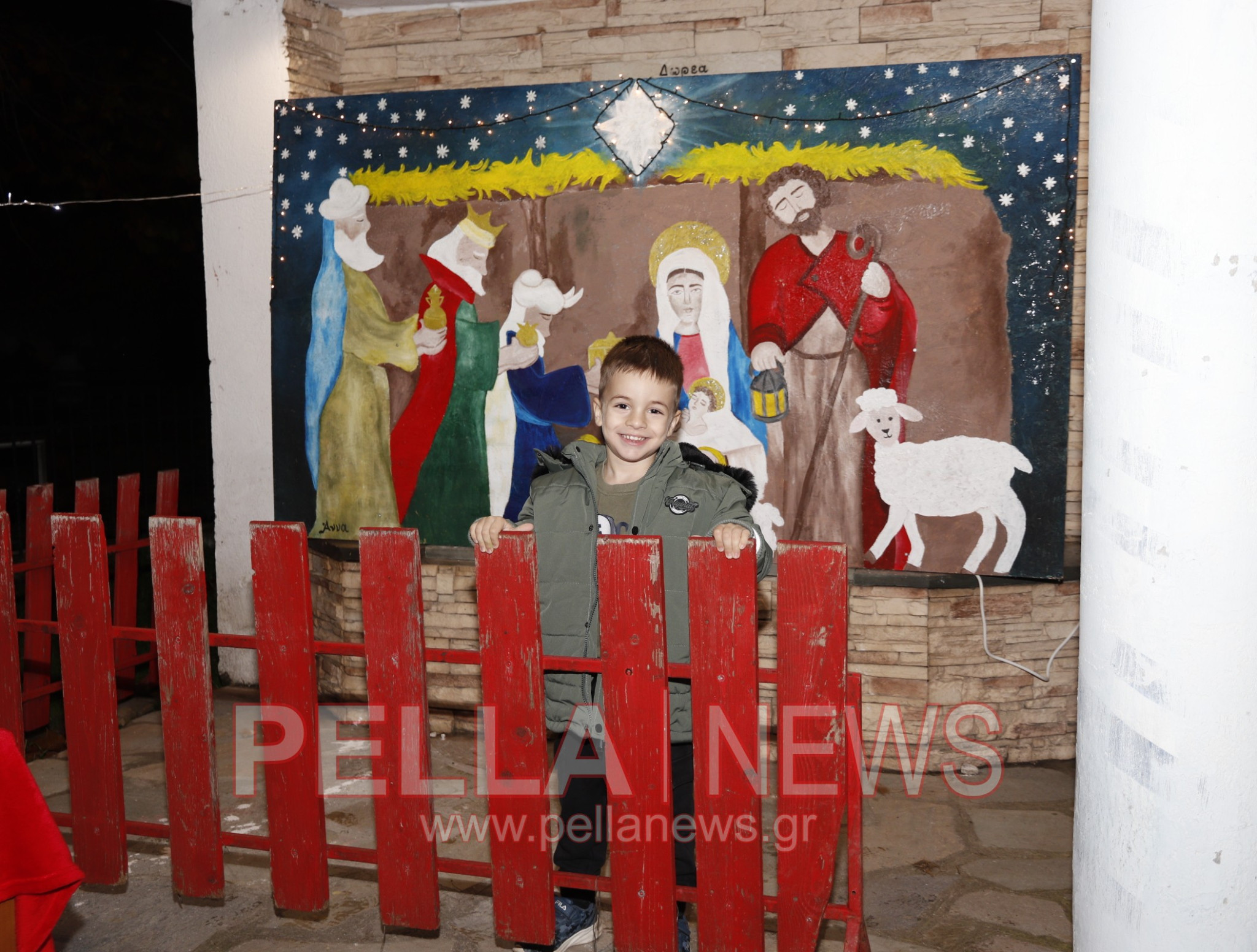 Φωταγώγηση του Χριστουγεννιάτικου Δέντρου στα Καλύβια Σκύδρας - Μια βραδιά γεμάτη λάμψη, ζεστασιά και χαμόγελα (φωτογραφίες-βιντεο)