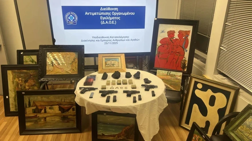 Δύο συλλήψεις στην Αττική για κατοχή πλαστών έργων τέχνης - Κατασχέθηκαν πάνω από 400 πίνακες