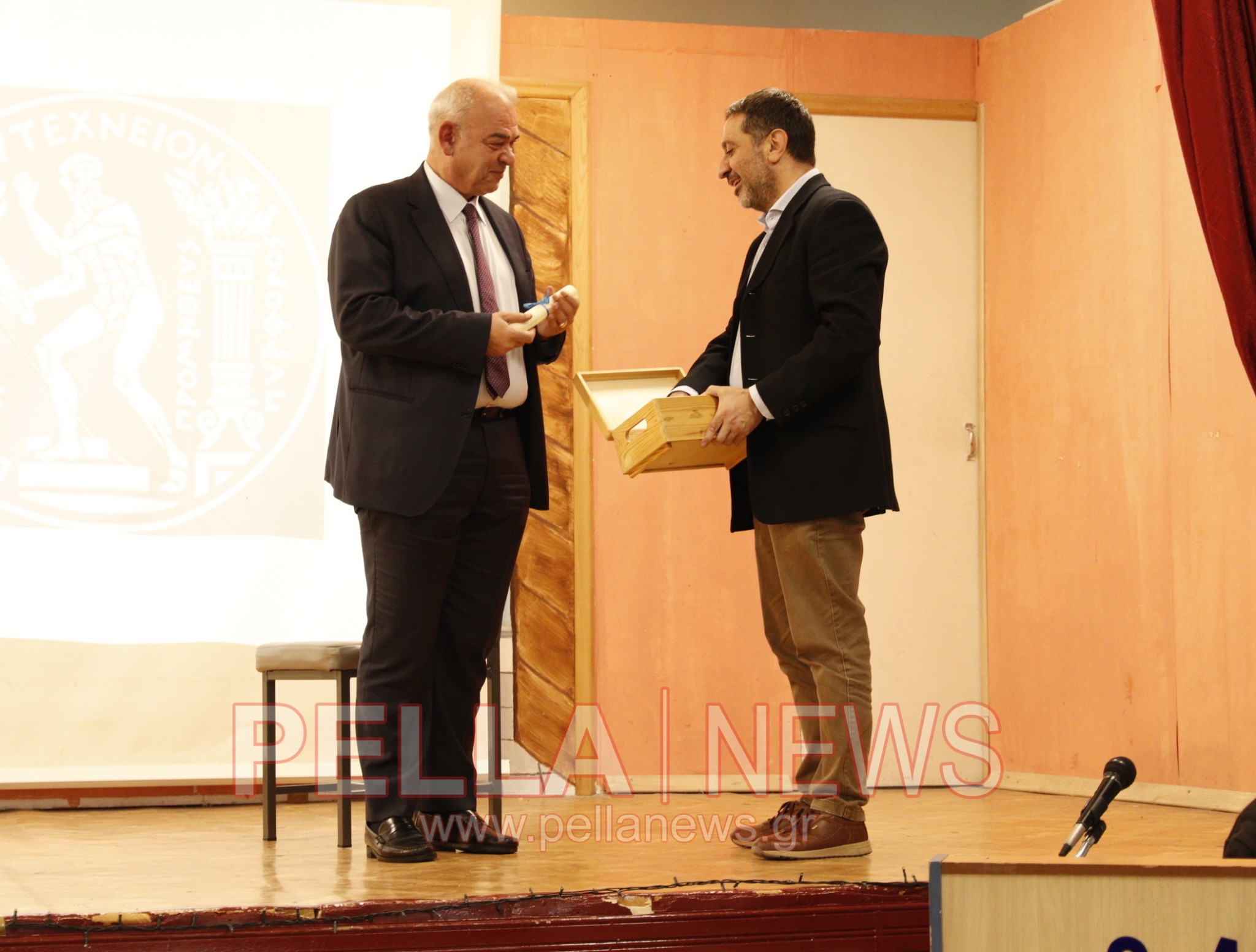 Το Λύκειο Σκύδρας τίμησε τον διακεκριμένο Ιωάννη Χατζηγεωργίου, Πρύτανη του ΕΜΠ (βίντεο/ φωτογραφίες)