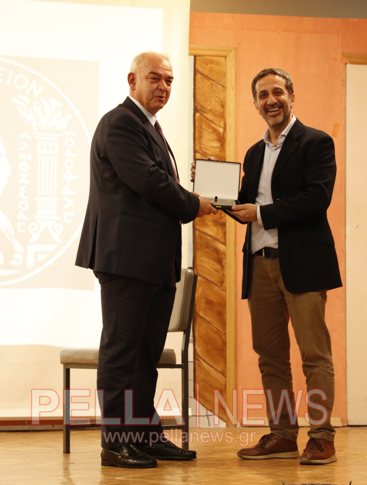 Το Λύκειο Σκύδρας τίμησε τον διακεκριμένο Ιωάννη Χατζηγεωργίου, Πρύτανη του ΕΜΠ (βίντεο/ φωτογραφίες)