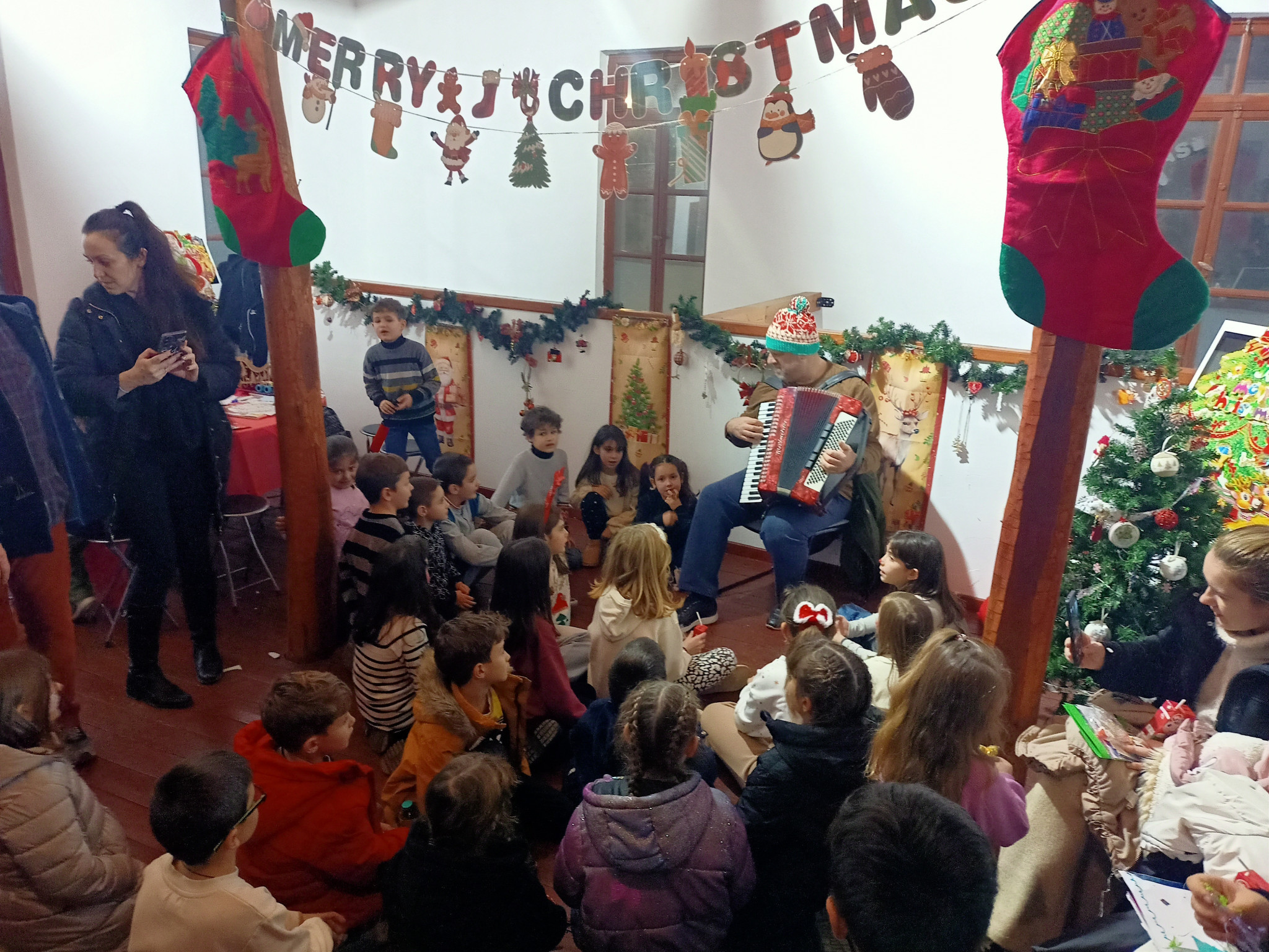 Μαγικά τα «ΧριστουγενοΜαγέματα» το πάρτι του Φ.Σ.Ε. «Μέγας Αλέξανδρος»