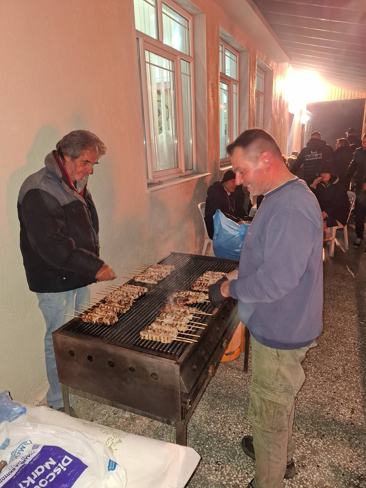 Κόλιντα Μπάμπω στο Λιπαρό!