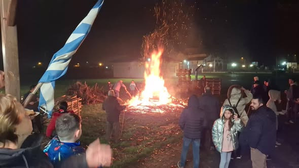 Κόλιντα Μπάμπω στο Λιπαρό!