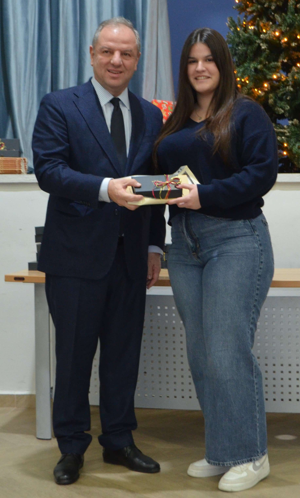 Ο Δήμος Σκύδρας βράβευσε τους επιτυχόντες στην Τριτοβάθμια Εκπαίδευση