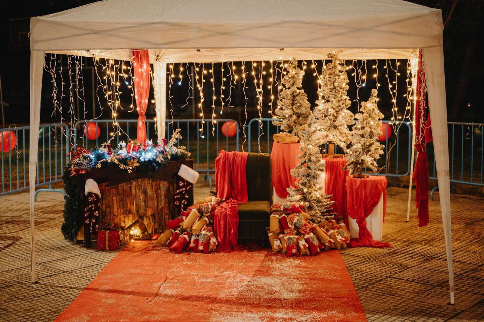 Το φως που ένωσε την Αραβησσό: Μια νύχτα γεμάτη Χριστούγεννα (φωτογραφίες)