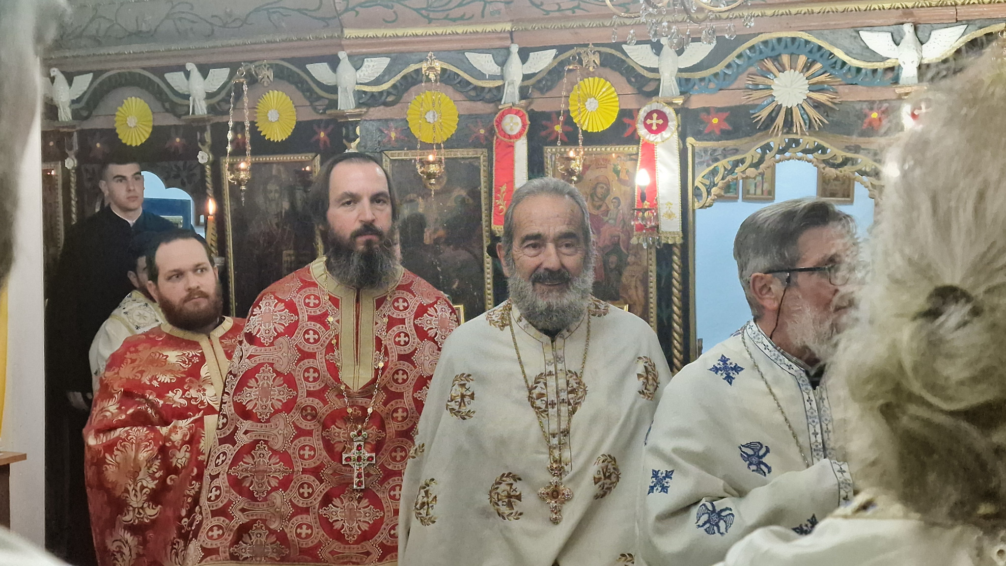 Πανηγυρίζει η Υδραία τον Άγιο Αθανάσιο: Αρχιερατικός Εσπερινός στον παλαιο Ναο