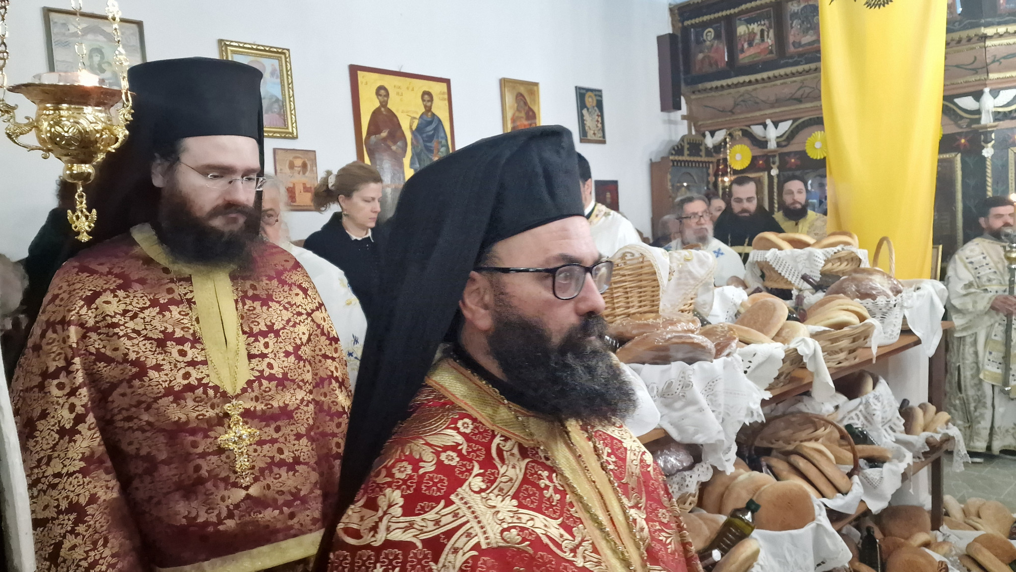 Πανηγυρίζει η Υδραία τον Άγιο Αθανάσιο: Αρχιερατικός Εσπερινός στον παλαιο Ναο