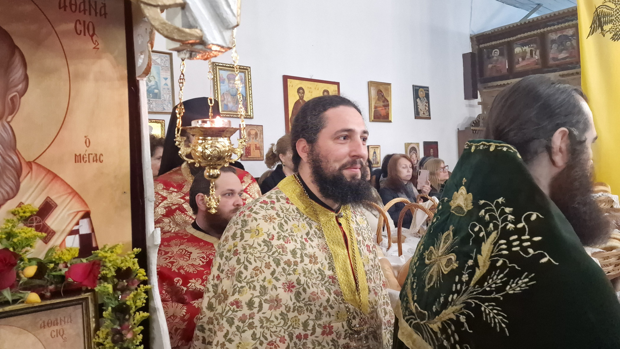 Πανηγυρίζει η Υδραία τον Άγιο Αθανάσιο: Αρχιερατικός Εσπερινός στον παλαιο Ναο