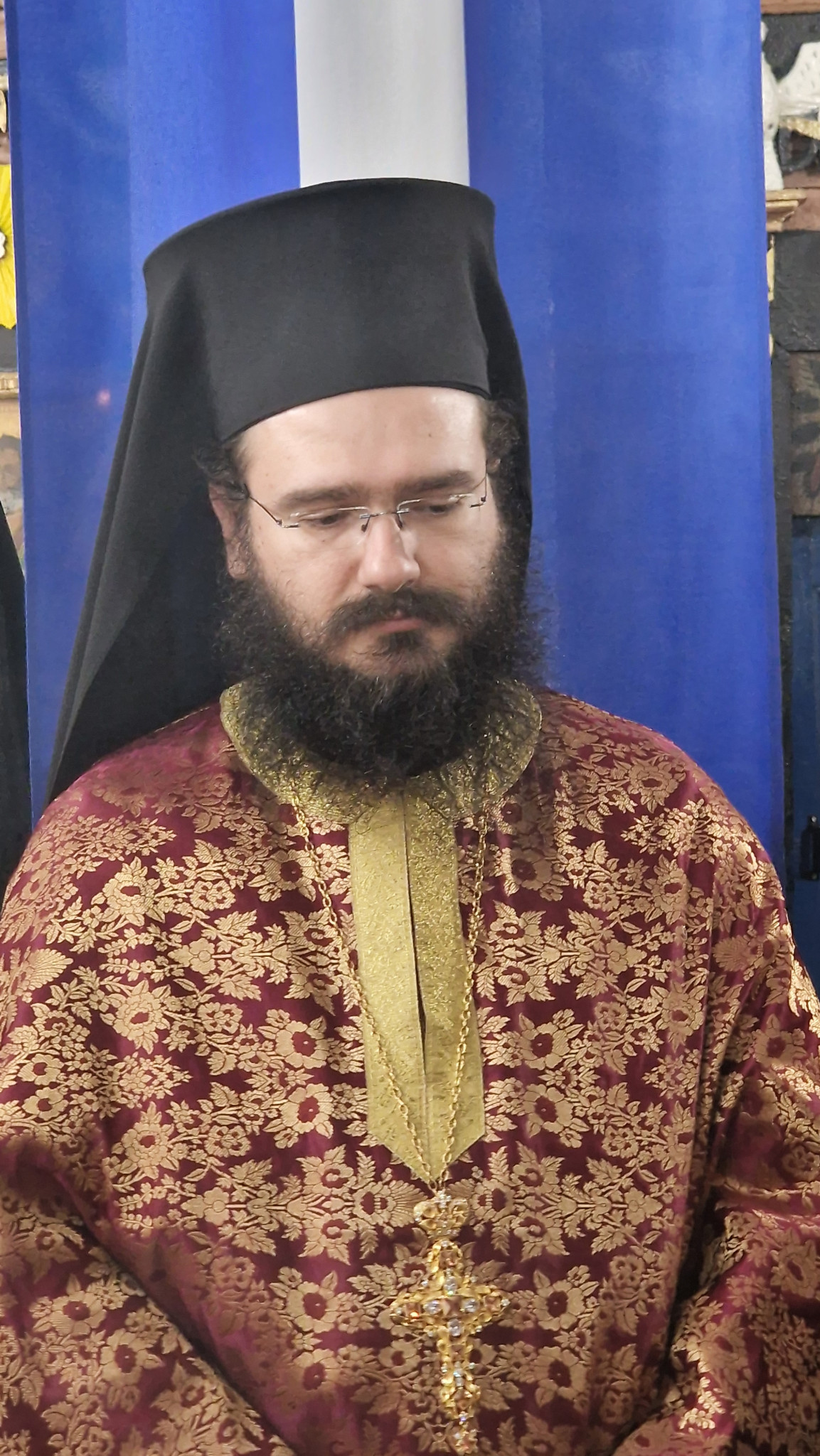 Πανηγυρίζει η Υδραία τον Άγιο Αθανάσιο: Αρχιερατικός Εσπερινός στον παλαιο Ναο