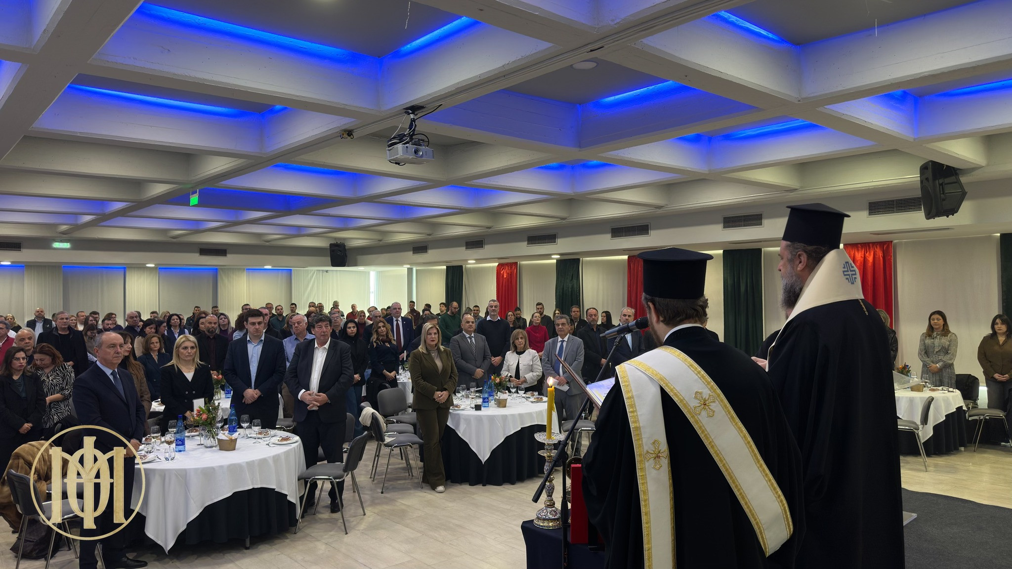 Ο Ποιμενάρχης Θεσσαλονίκης Φιλόθεος  στην κοπή της βασιλόπιτας των εργαζομένων της Διεθνούς Εκθέσεως Θεσσαλονίκης