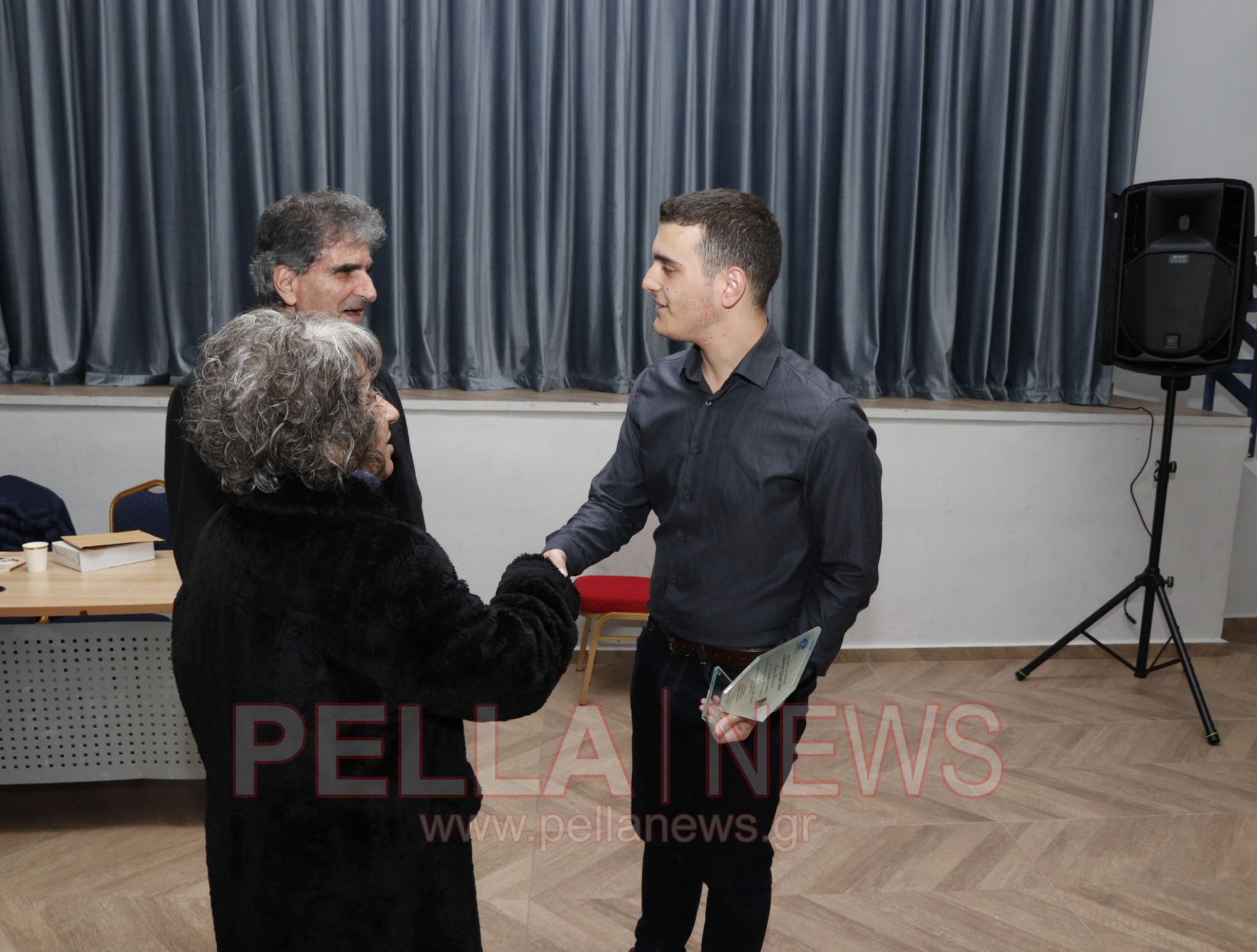 Όταν η Ιστορία συναντά τη νέα γενιά: Η βιβλιοπαρουσίαση του Γιάννη Σταματιάδη στη Σκύδρα (φωτογραφίες/βίντεο)