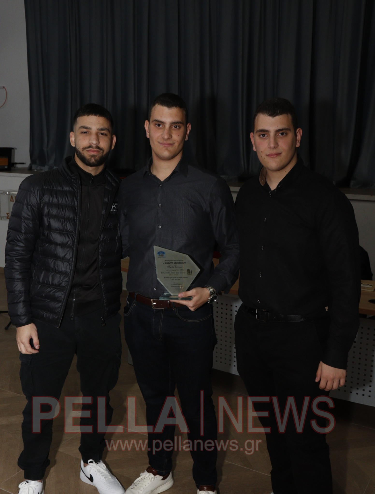 Όταν η Ιστορία συναντά τη νέα γενιά: Η βιβλιοπαρουσίαση του Γιάννη Σταματιάδη στη Σκύδρα (φωτογραφίες/βίντεο)