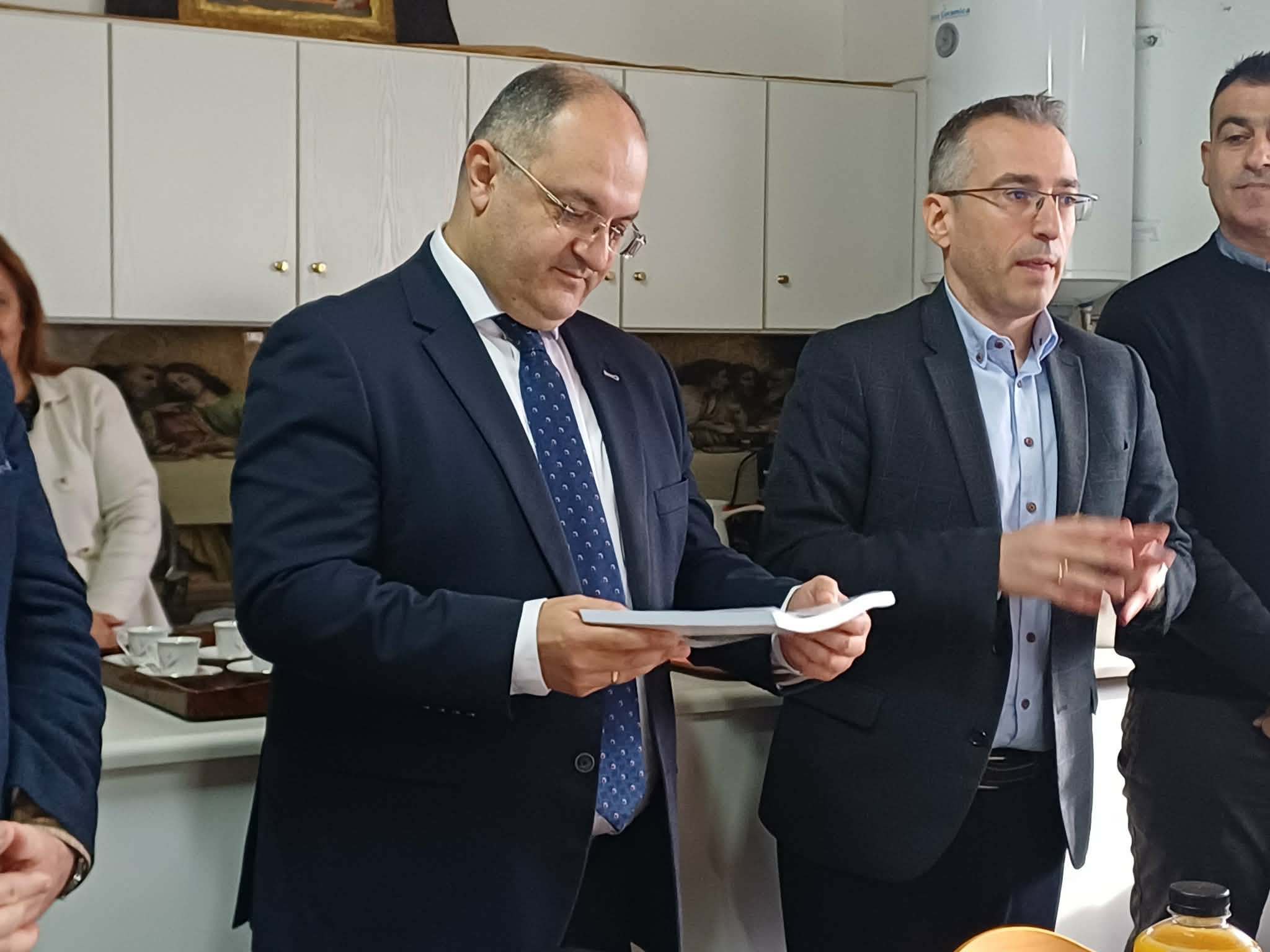 Κιβωτός μνήμης και ιστορικής συνέχειας το Λεύκωμα ‘’Αροθυμίες’’ του Αγίου Χαραλάμπους