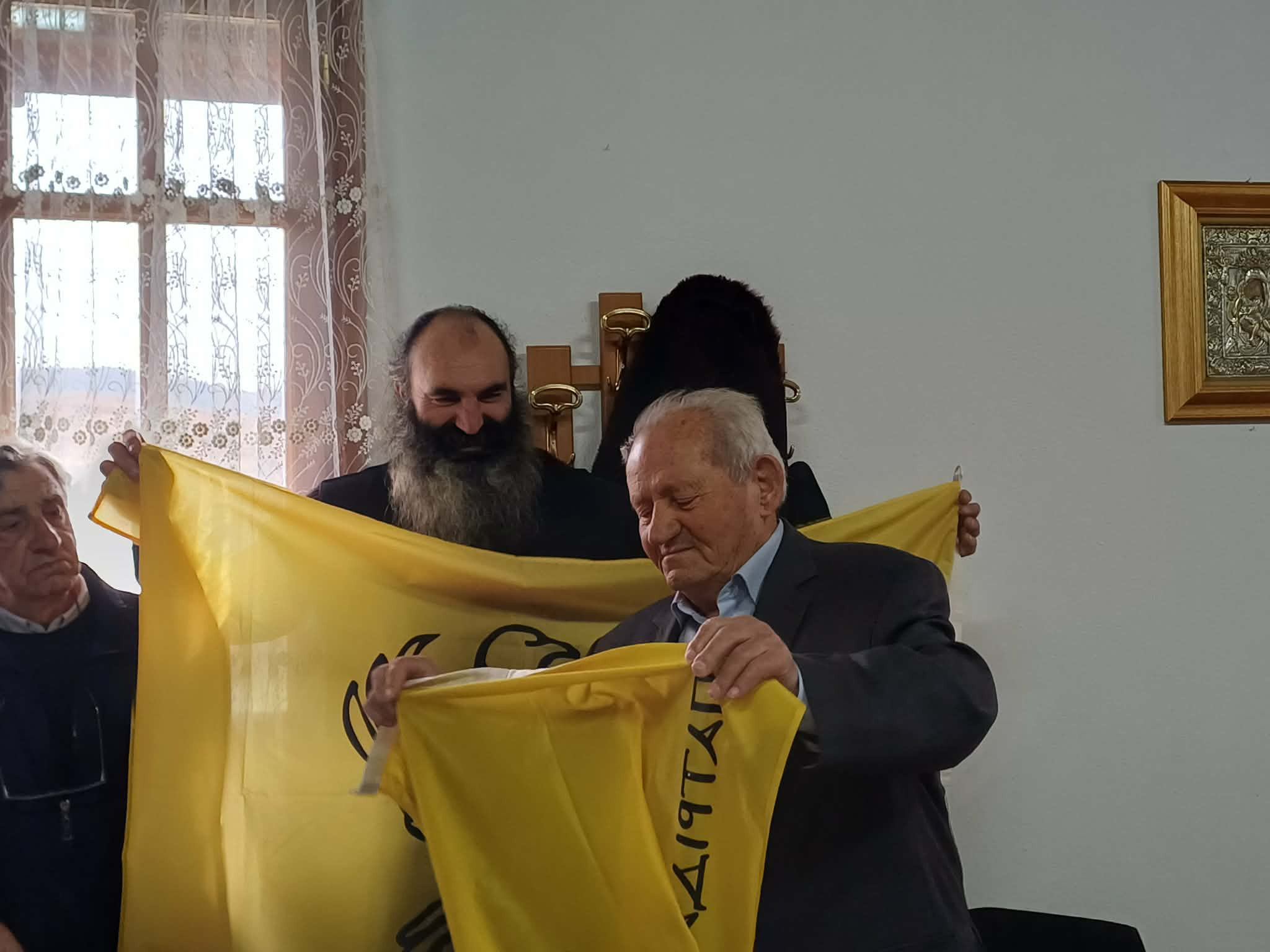 Κιβωτός μνήμης και ιστορικής συνέχειας το Λεύκωμα ‘’Αροθυμίες’’ του Αγίου Χαραλάμπους