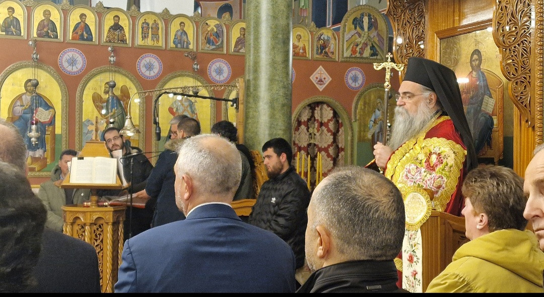 Πανηγυρίζει ο Άγιος Αντώνιος στην Αριδαία – Πλήθος πιστών στον Πανηγυρικό Εσπερινό