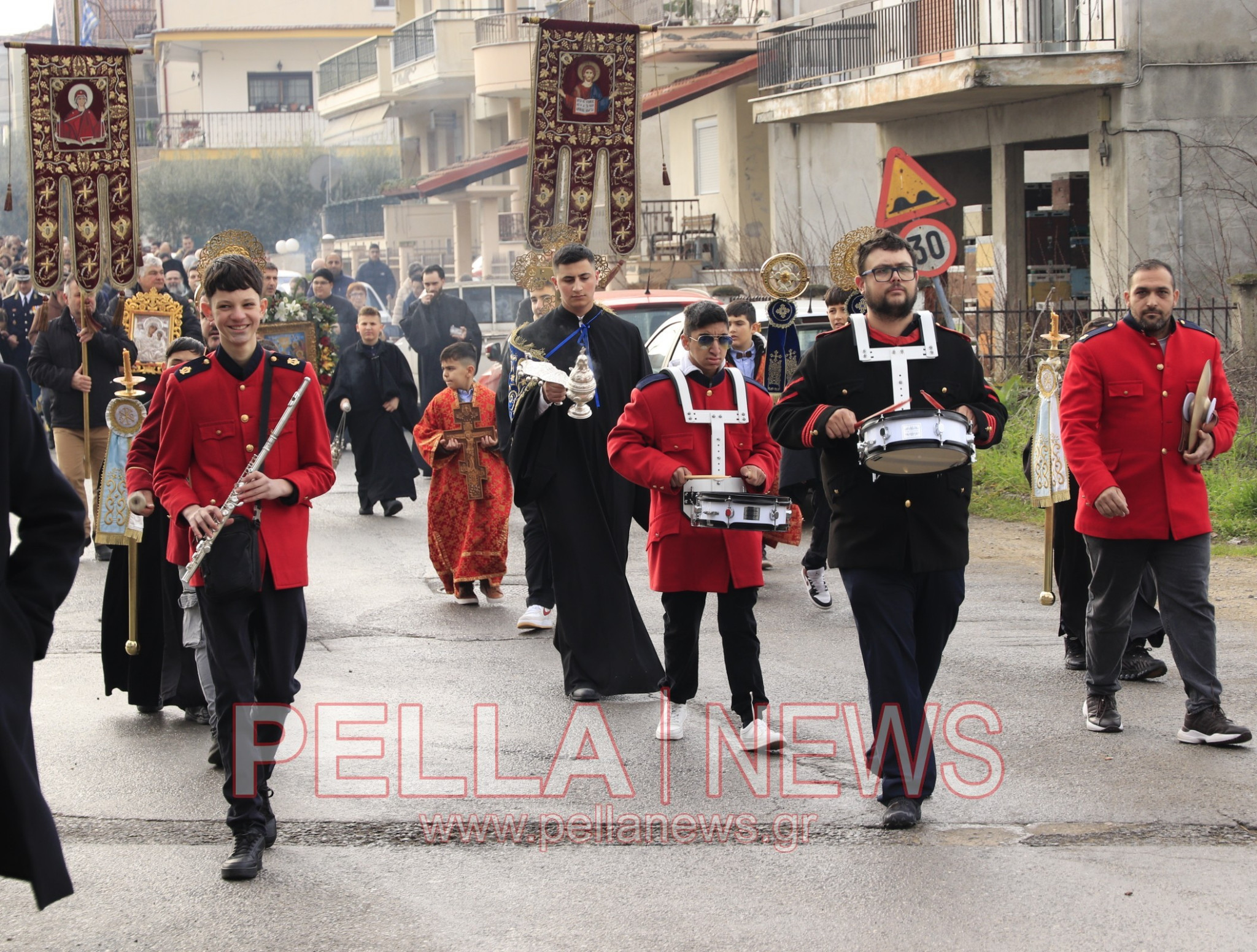 Με λαμπρότητα ο Αγιασμός των Υδάτων στη Σκύδρα
