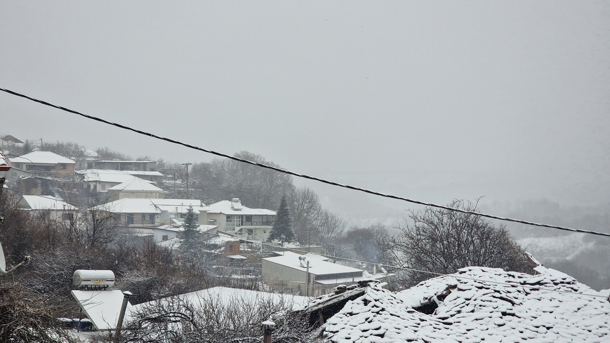 Χιονισμένος Αρχάγγελος Αλμωπίας: Ένα παραμυθένιο ορεινό τοπίο
