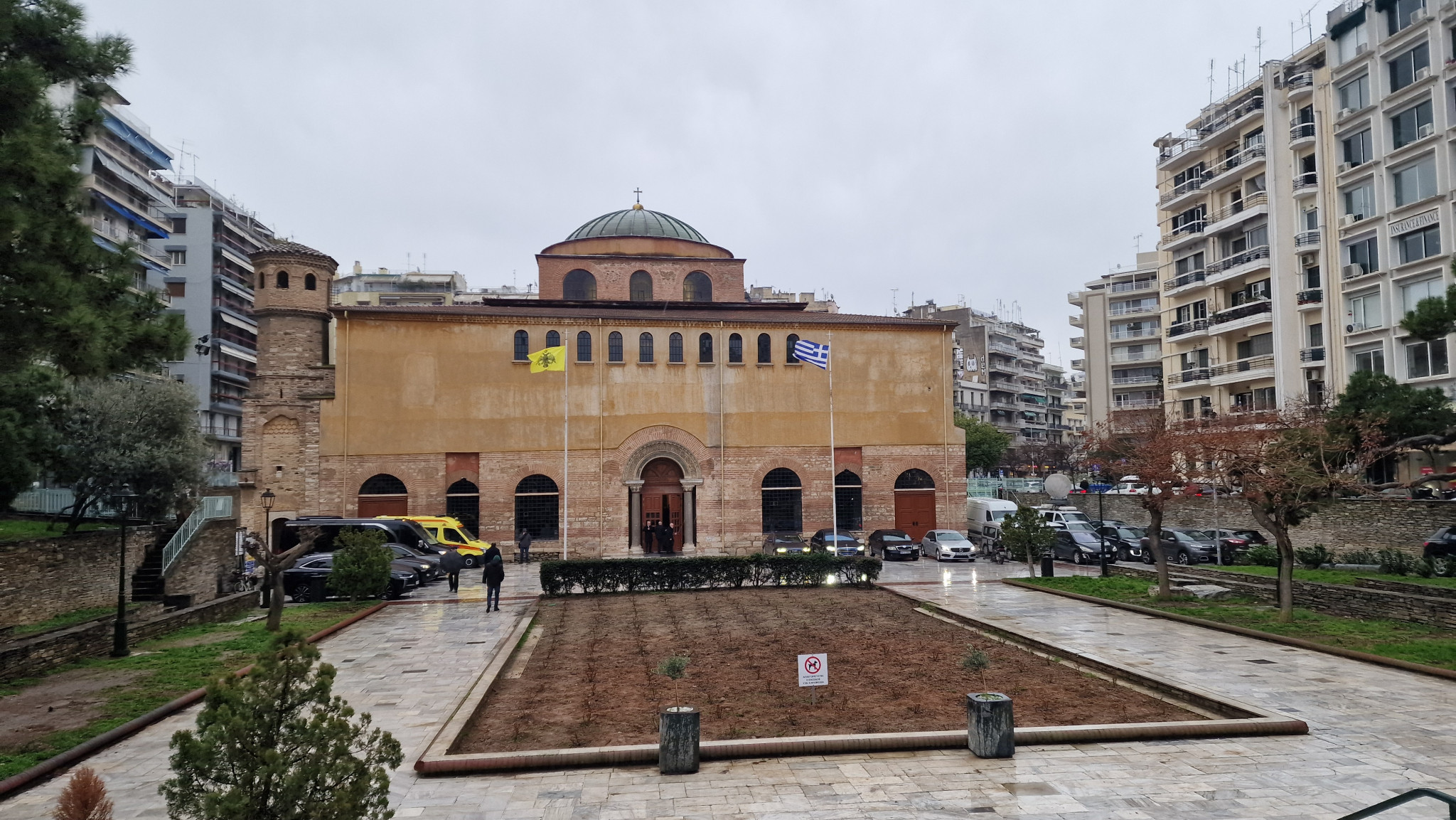 Πατριαρχική Θεία Λειτουργία στην Αγία Σοφία Θεσσαλονίκης – Πλήθος πιστών και κλίμα κατάνυξης