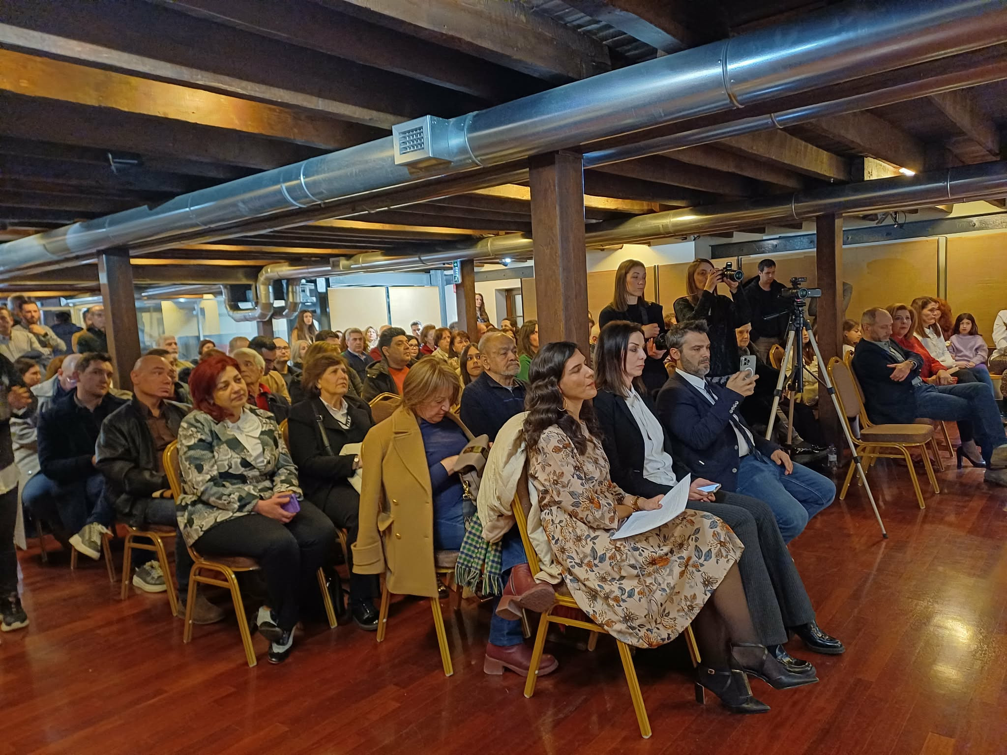 Βιβλιοπαρουσίαση ‘’Κράτα μια θέση δίπλα σου’’ Απόστολου Παπαδόπουλου και Πόπης Δαμιανίδου υπό την αιγίδα του Δήμου Κιλκίς