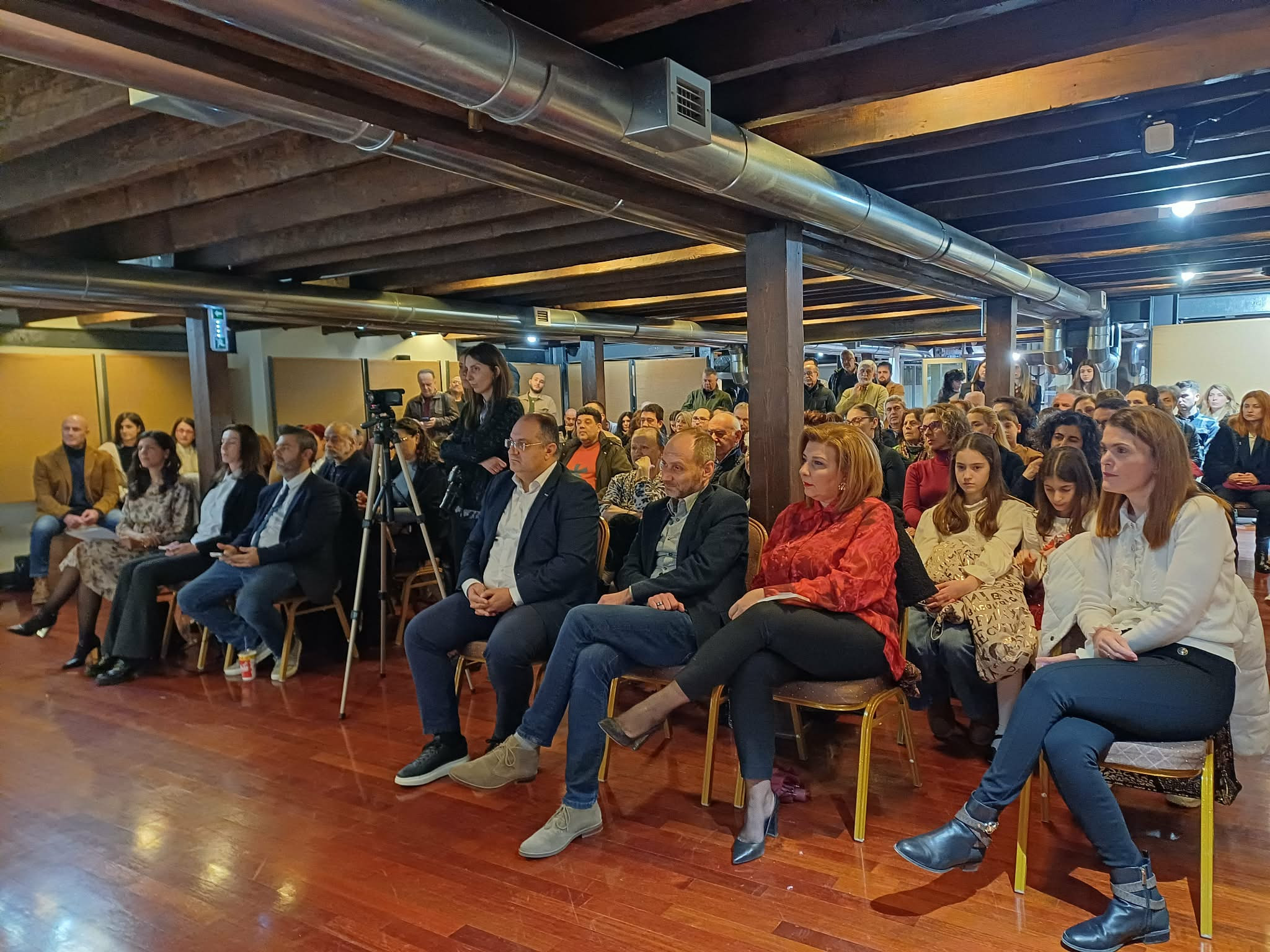 Βιβλιοπαρουσίαση ‘’Κράτα μια θέση δίπλα σου’’ Απόστολου Παπαδόπουλου και Πόπης Δαμιανίδου υπό την αιγίδα του Δήμου Κιλκίς