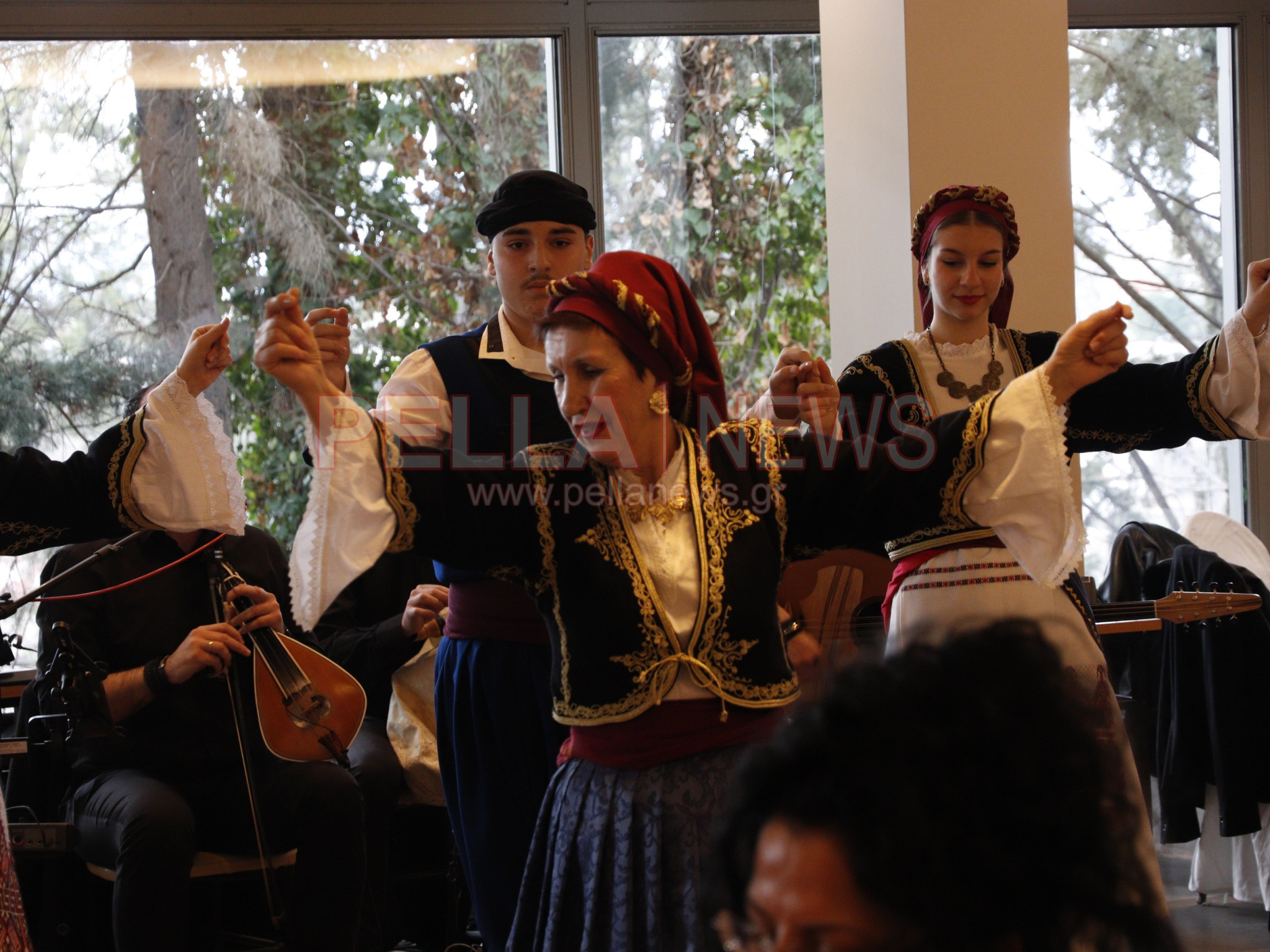 Μια βραδιά γεμάτη Κρήτη: Απόλυτη επιτυχία στον ετήσιο χορό των «ΜΗΝΩΙΤΩΝ» (φωτογραφίες/βιντεο)