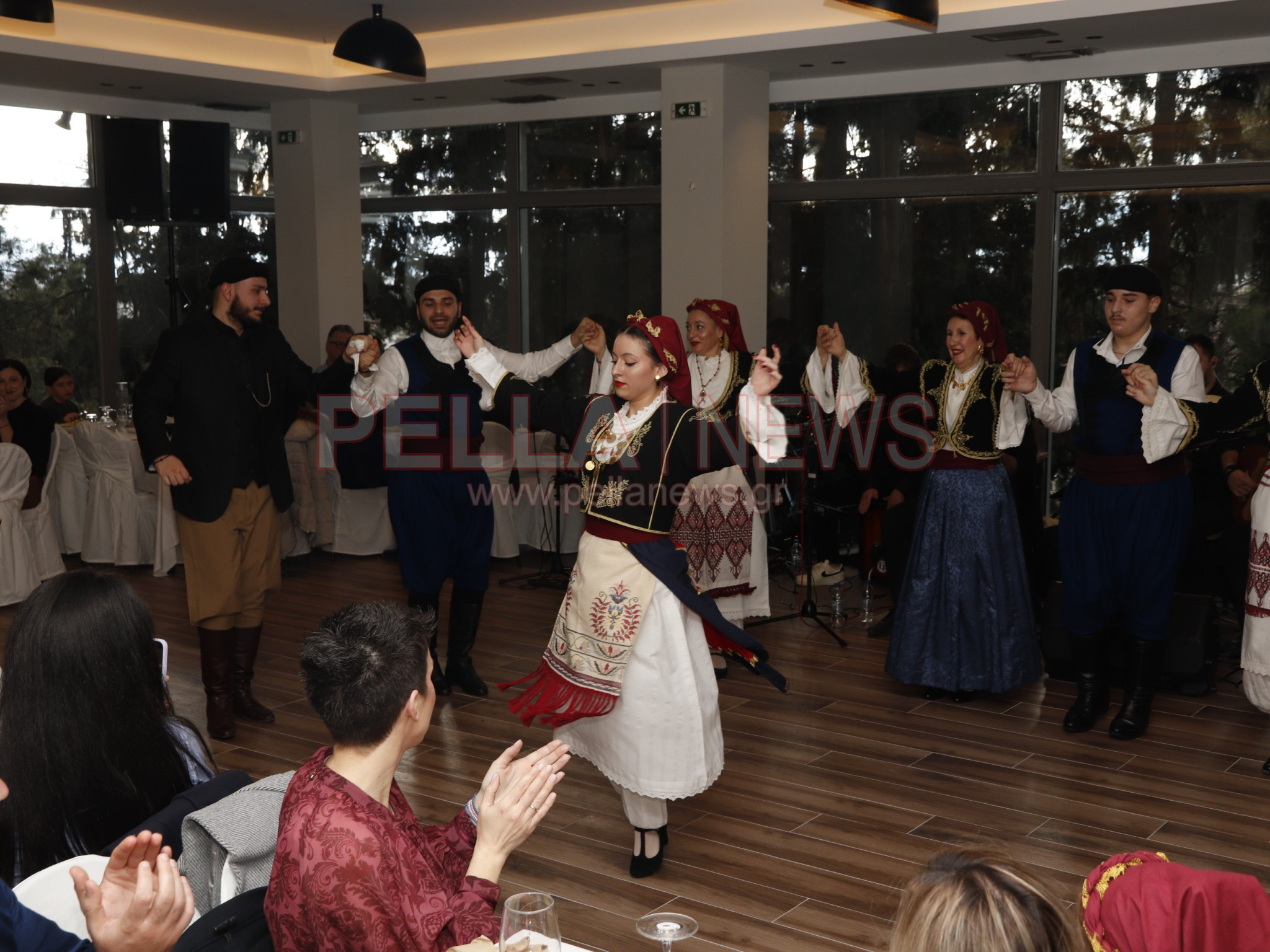 Μια βραδιά γεμάτη Κρήτη: Απόλυτη επιτυχία στον ετήσιο χορό των «ΜΗΝΩΙΤΩΝ» (φωτογραφίες/βιντεο)