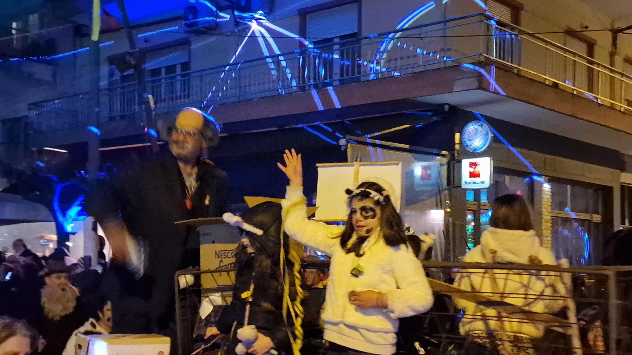 Μεγάλη επιτυχία για το 2ο Καρατζοβίτικο Καρναβάλι – Η Αριδαία γιόρτασε με κέφι, παρέλαση και Ονιράμα