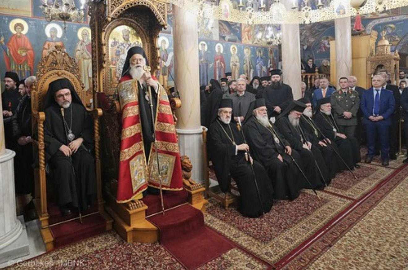 Με λαμπρότητα η ενθρόνιση του νέου Καθηγουμένου της Ιεράς Μονής Παναγίας Δοβρά Θεοφ. Επισκόπου Δομενίκου κ. Αθηναγόρου