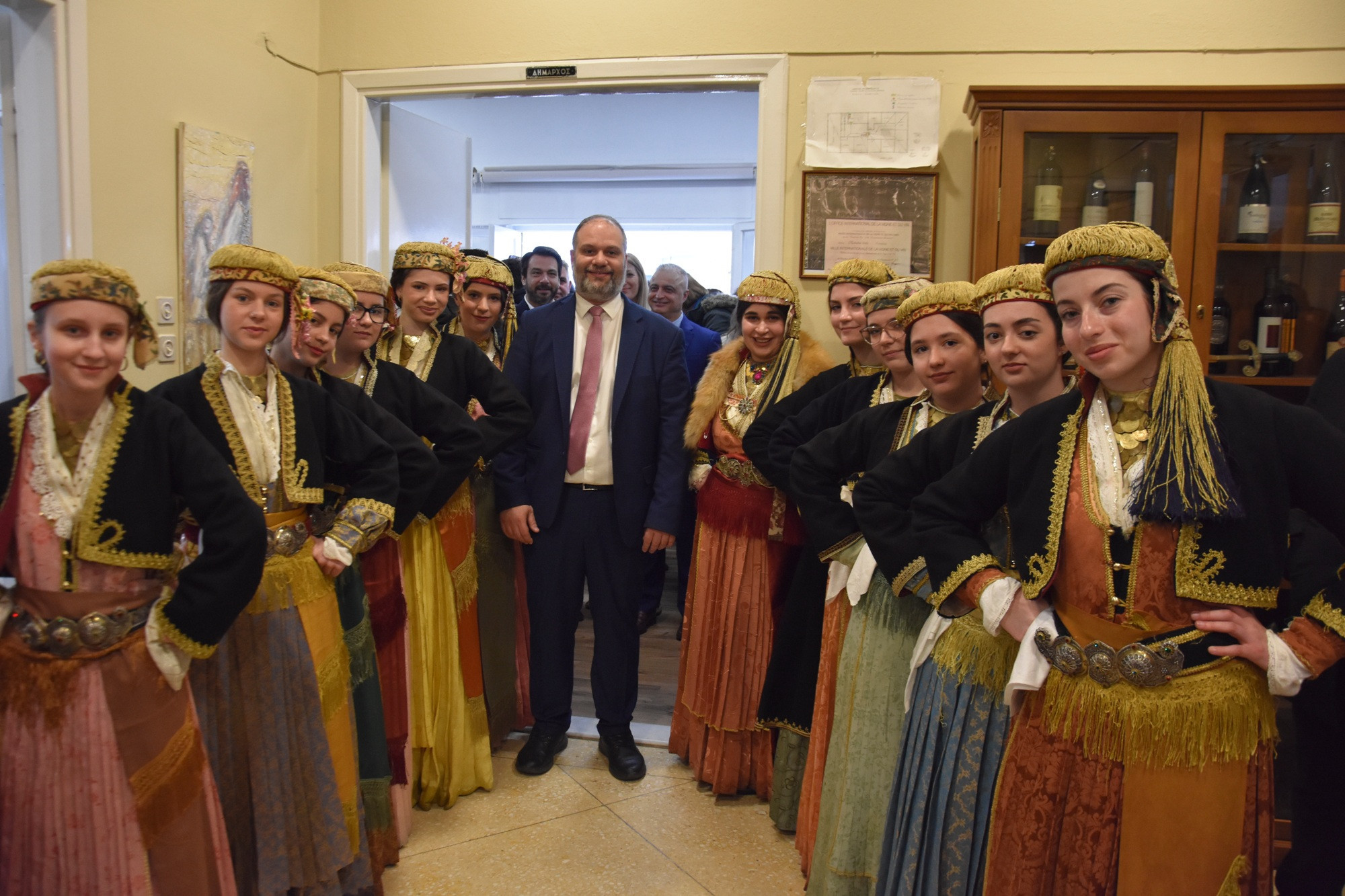 Ξεκίνησε στη Νάουσα το μοναδικό δρώμενο «Γενίτσαροι και Μπούλες»