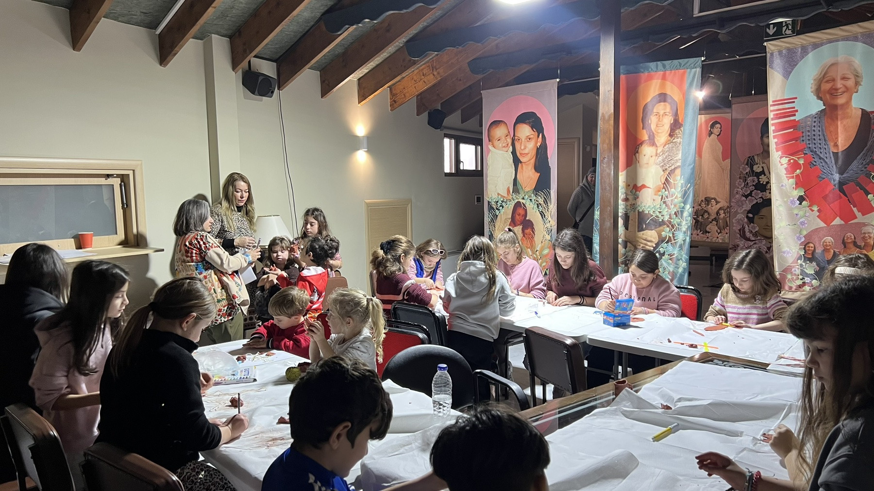 Ξεκίνησαν τα εκπαιδευτικά εργαστήρια των «Φωτίων 2026» της Ιεράς Μητροπόλεως Κίτρους με θέμα «Η μητρότητα μέσα από την Τέχνη»