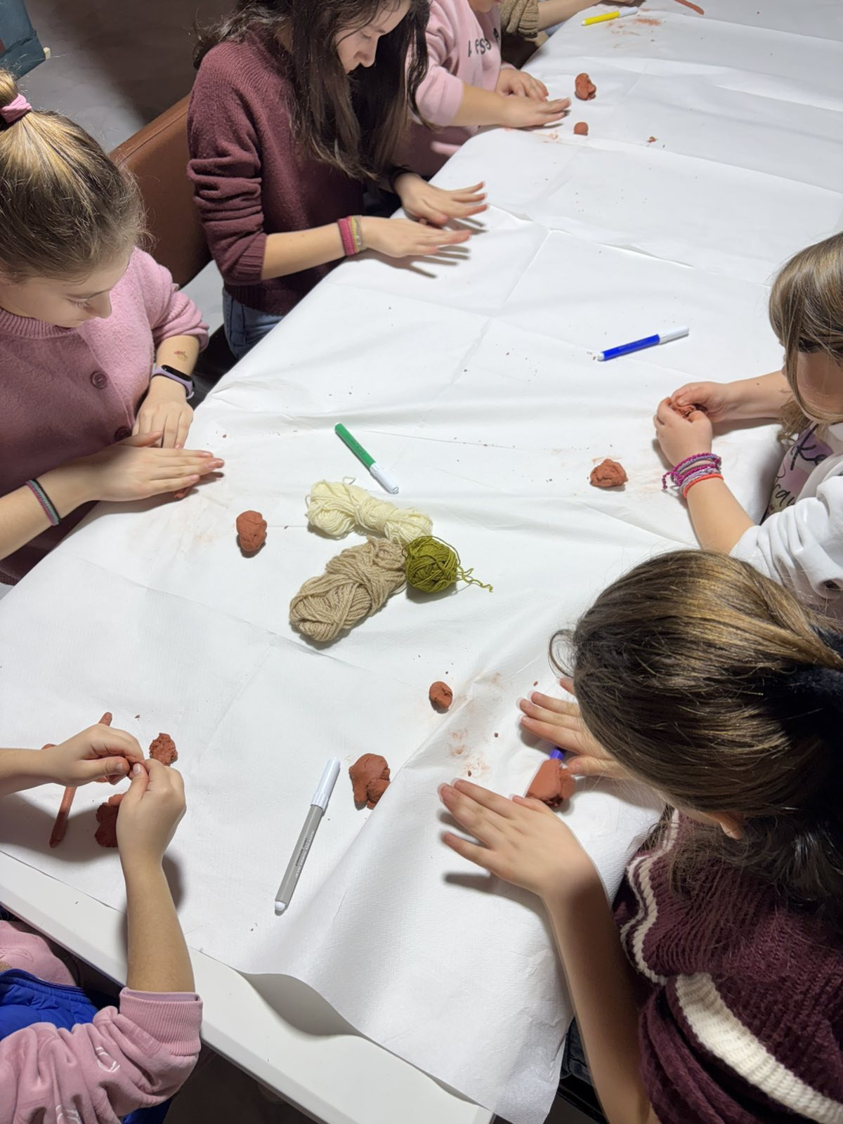 Ξεκίνησαν τα εκπαιδευτικά εργαστήρια των «Φωτίων 2026» της Ιεράς Μητροπόλεως Κίτρους με θέμα «Η μητρότητα μέσα από την Τέχνη»