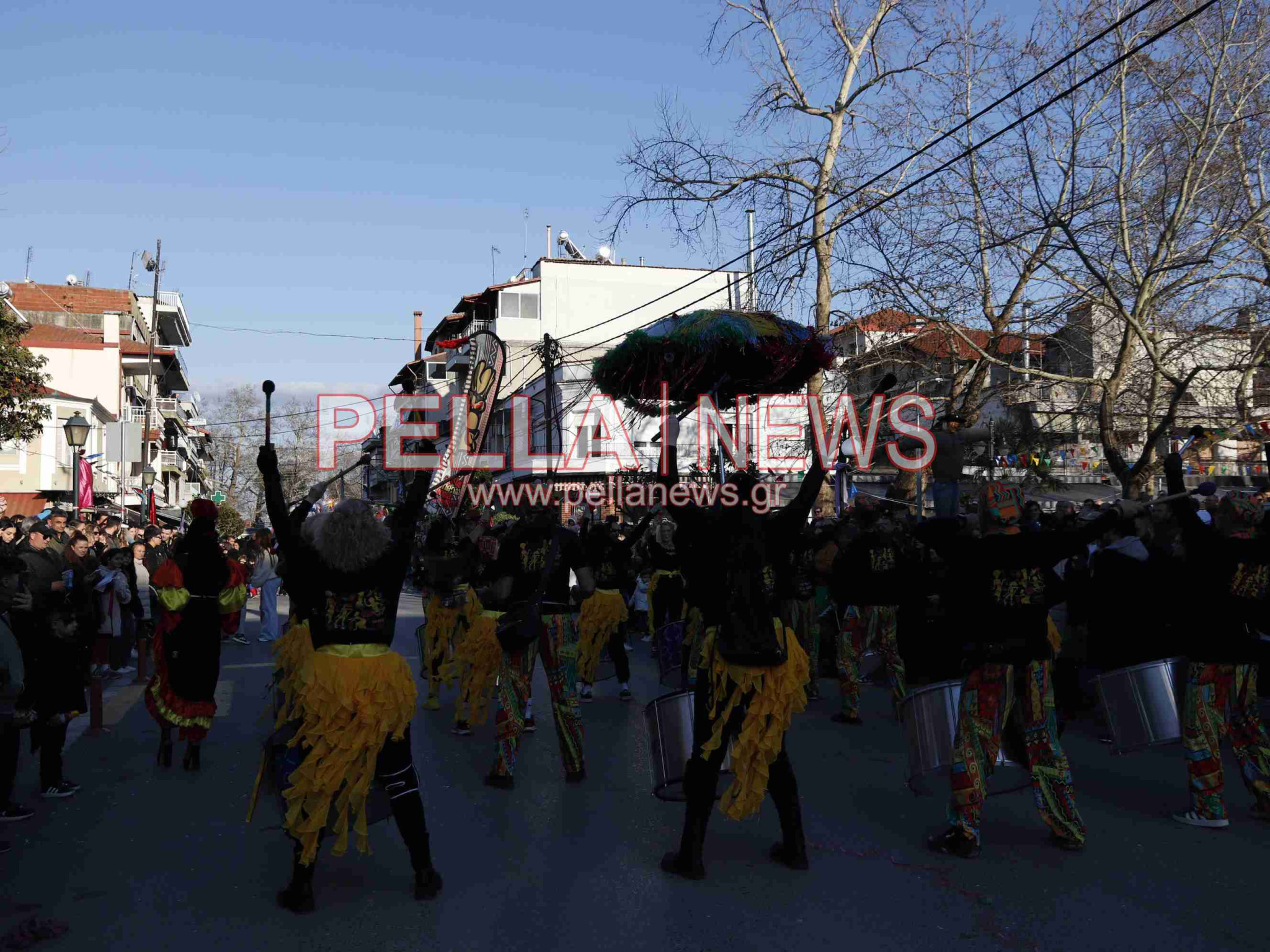 Σκυδραϊκό καρναβάλι: Η καλή και η κακή διατροφή, οι σούπερ ήρωες και ο γάμος στο χωριό η πρώτη τριάδα της παρέλασης