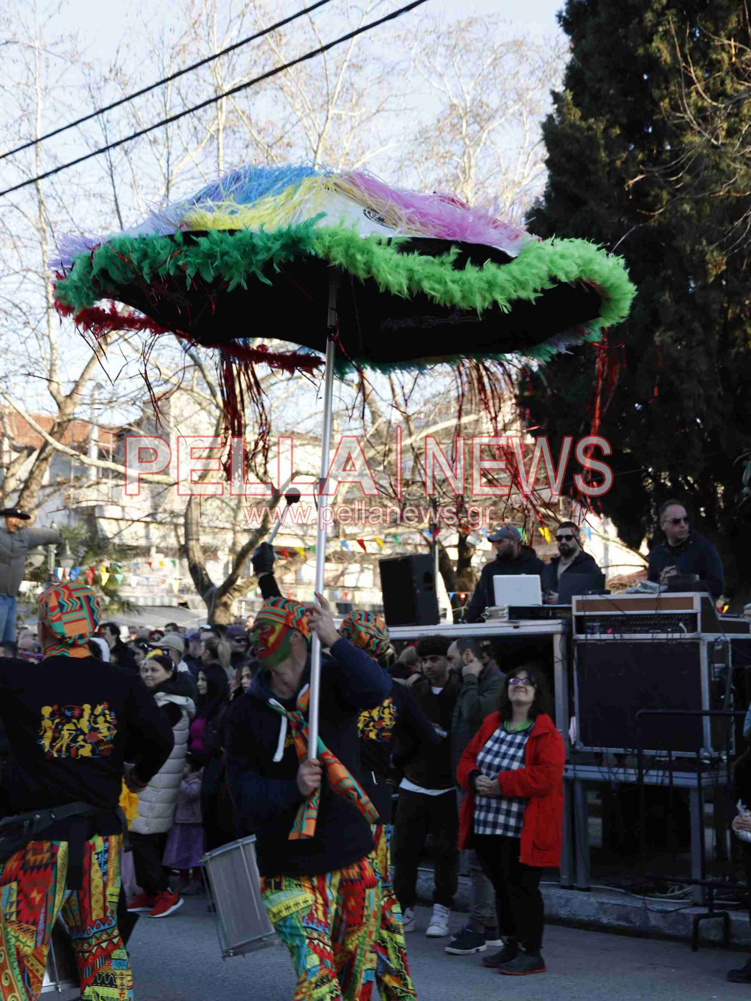 Σκυδραϊκό καρναβάλι: Η καλή και η κακή διατροφή, οι σούπερ ήρωες και ο γάμος στο χωριό η πρώτη τριάδα της παρέλασης