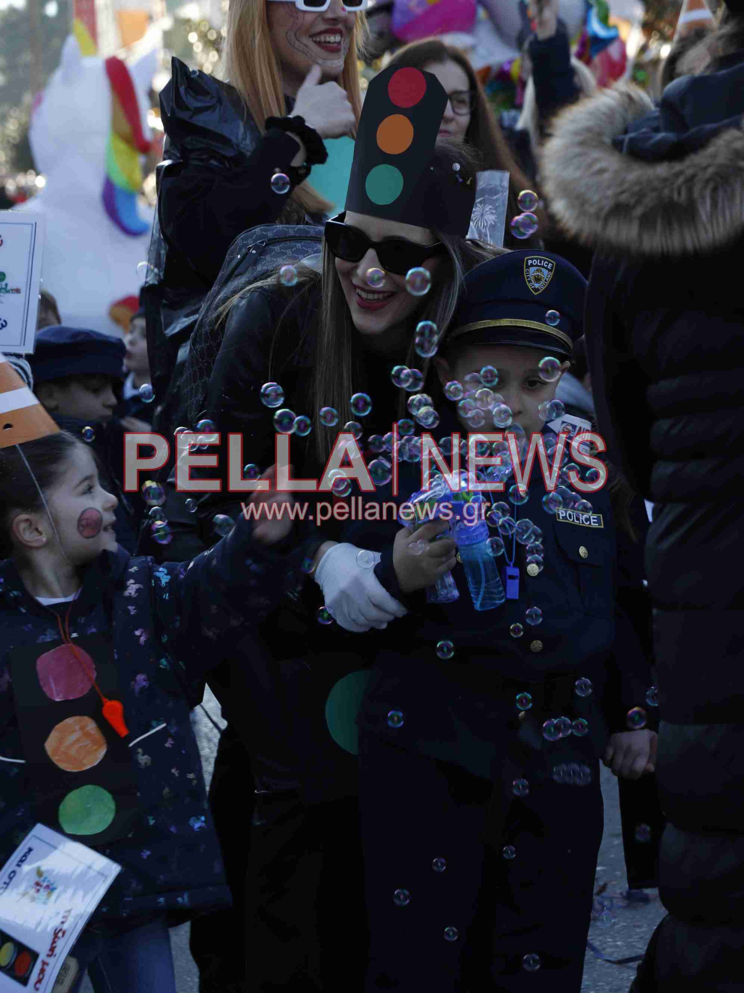 Σκυδραϊκό καρναβάλι: Η καλή και η κακή διατροφή, οι σούπερ ήρωες και ο γάμος στο χωριό η πρώτη τριάδα της παρέλασης
