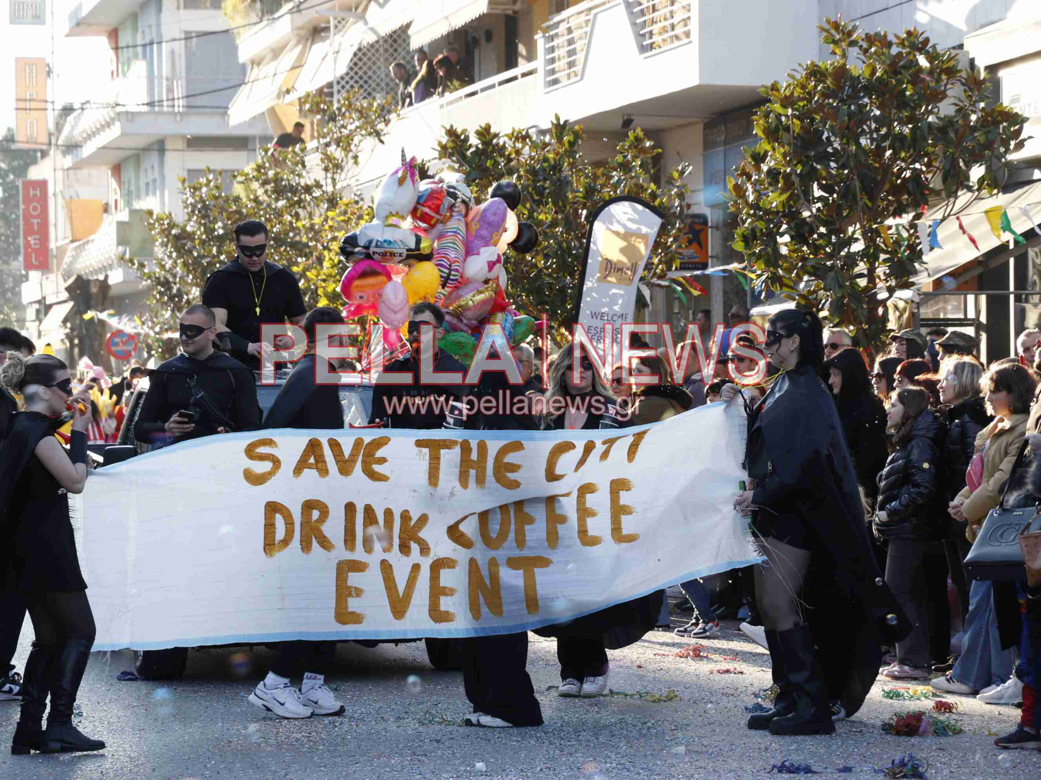 Σκυδραϊκό καρναβάλι: Η καλή και η κακή διατροφή, οι σούπερ ήρωες και ο γάμος στο χωριό η πρώτη τριάδα της παρέλασης