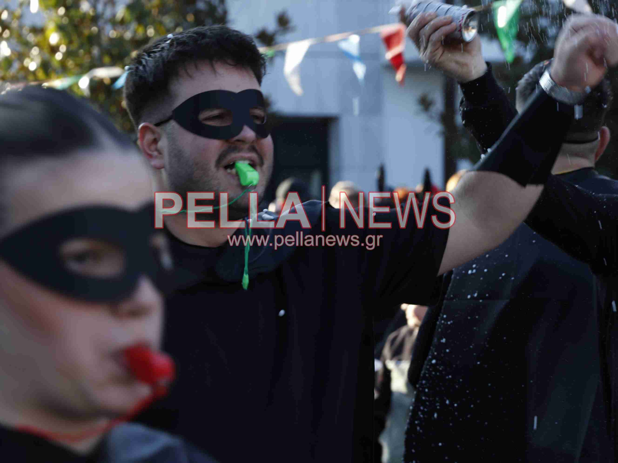 Σκυδραϊκό καρναβάλι: Η καλή και η κακή διατροφή, οι σούπερ ήρωες και ο γάμος στο χωριό η πρώτη τριάδα της παρέλασης