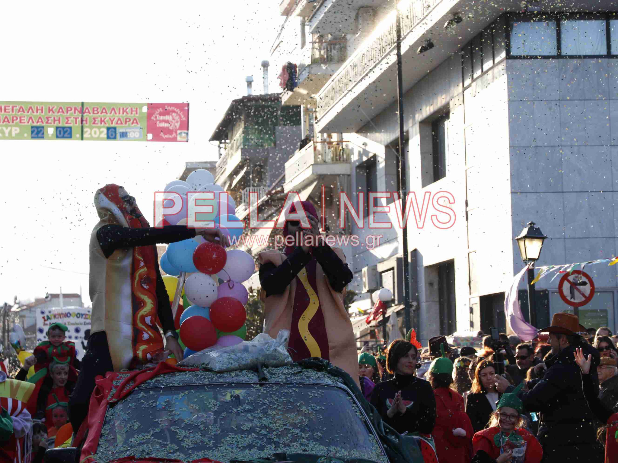 Σκυδραϊκό καρναβάλι: Η καλή και η κακή διατροφή, οι σούπερ ήρωες και ο γάμος στο χωριό η πρώτη τριάδα της παρέλασης