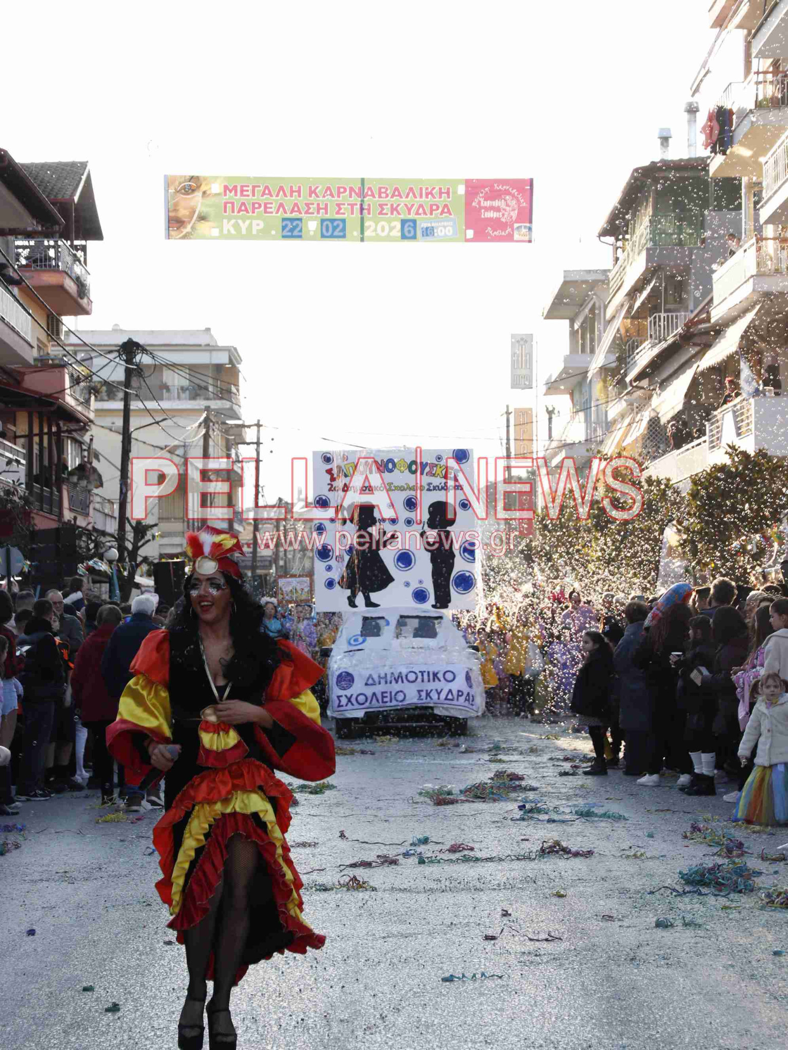 Σκυδραϊκό καρναβάλι: Η καλή και η κακή διατροφή, οι σούπερ ήρωες και ο γάμος στο χωριό η πρώτη τριάδα της παρέλασης