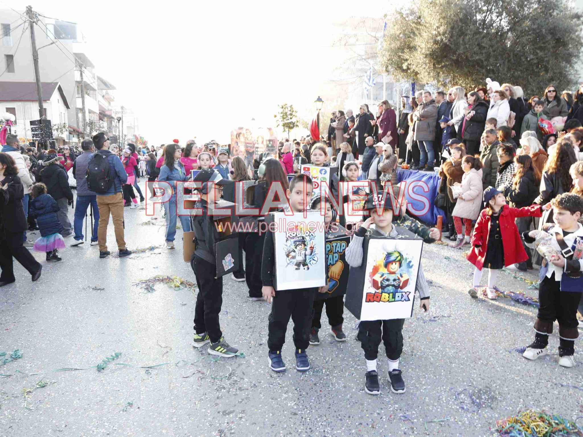 Σκυδραϊκό καρναβάλι: Η καλή και η κακή διατροφή, οι σούπερ ήρωες και ο γάμος στο χωριό η πρώτη τριάδα της παρέλασης