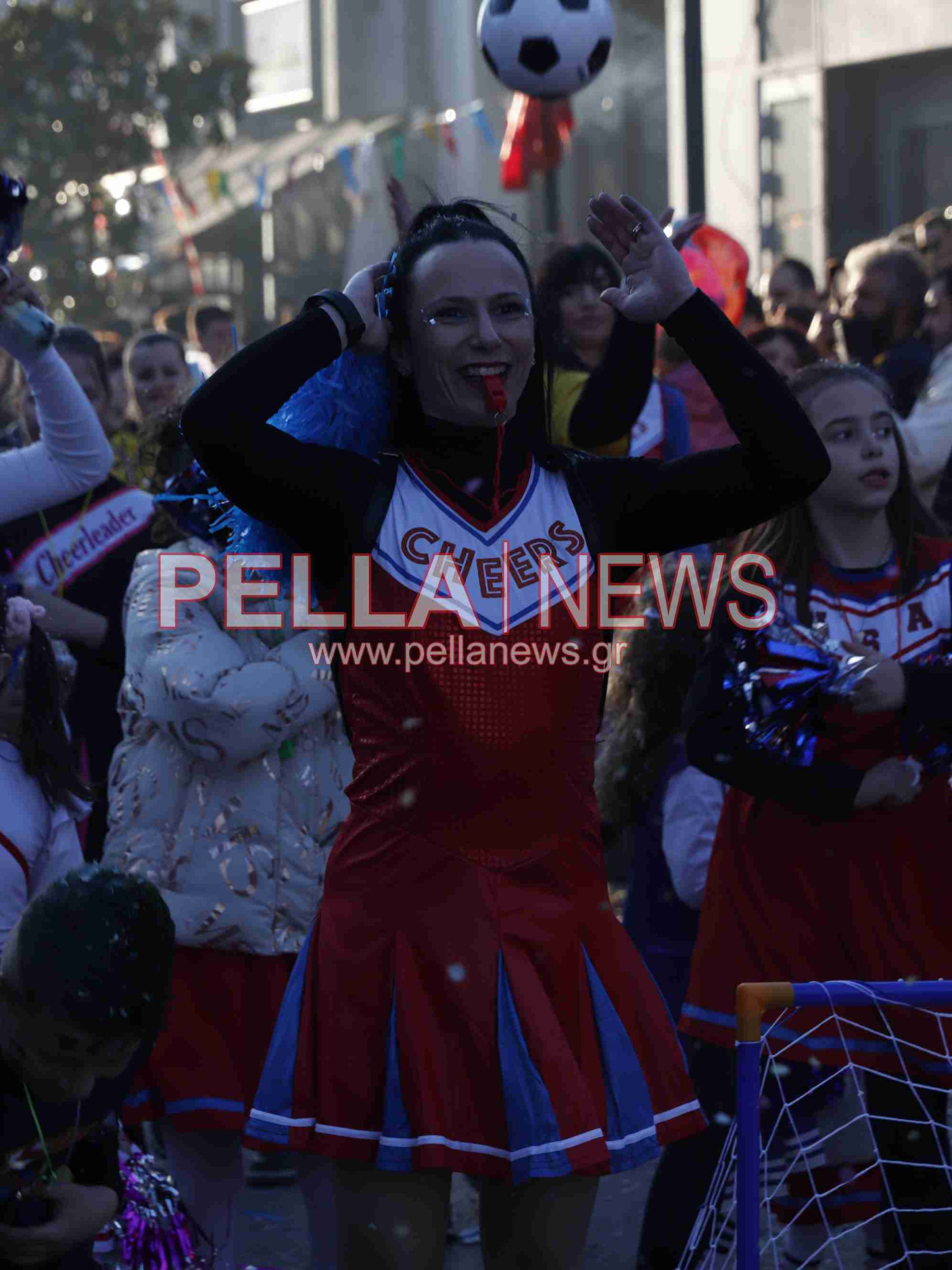Σκυδραϊκό καρναβάλι: Η καλή και η κακή διατροφή, οι σούπερ ήρωες και ο γάμος στο χωριό η πρώτη τριάδα της παρέλασης