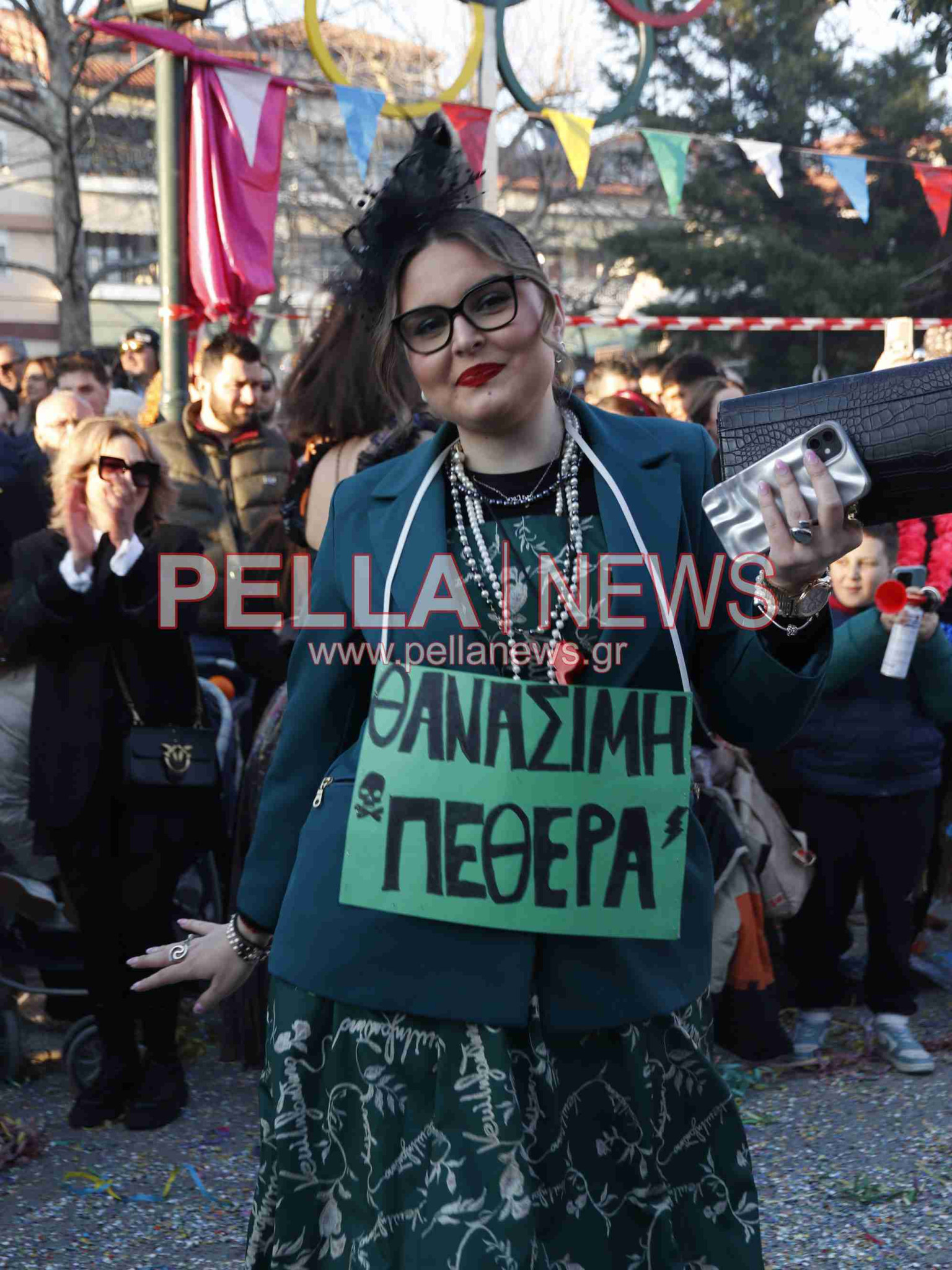 Σκυδραϊκό καρναβάλι: Η καλή και η κακή διατροφή, οι σούπερ ήρωες και ο γάμος στο χωριό η πρώτη τριάδα της παρέλασης