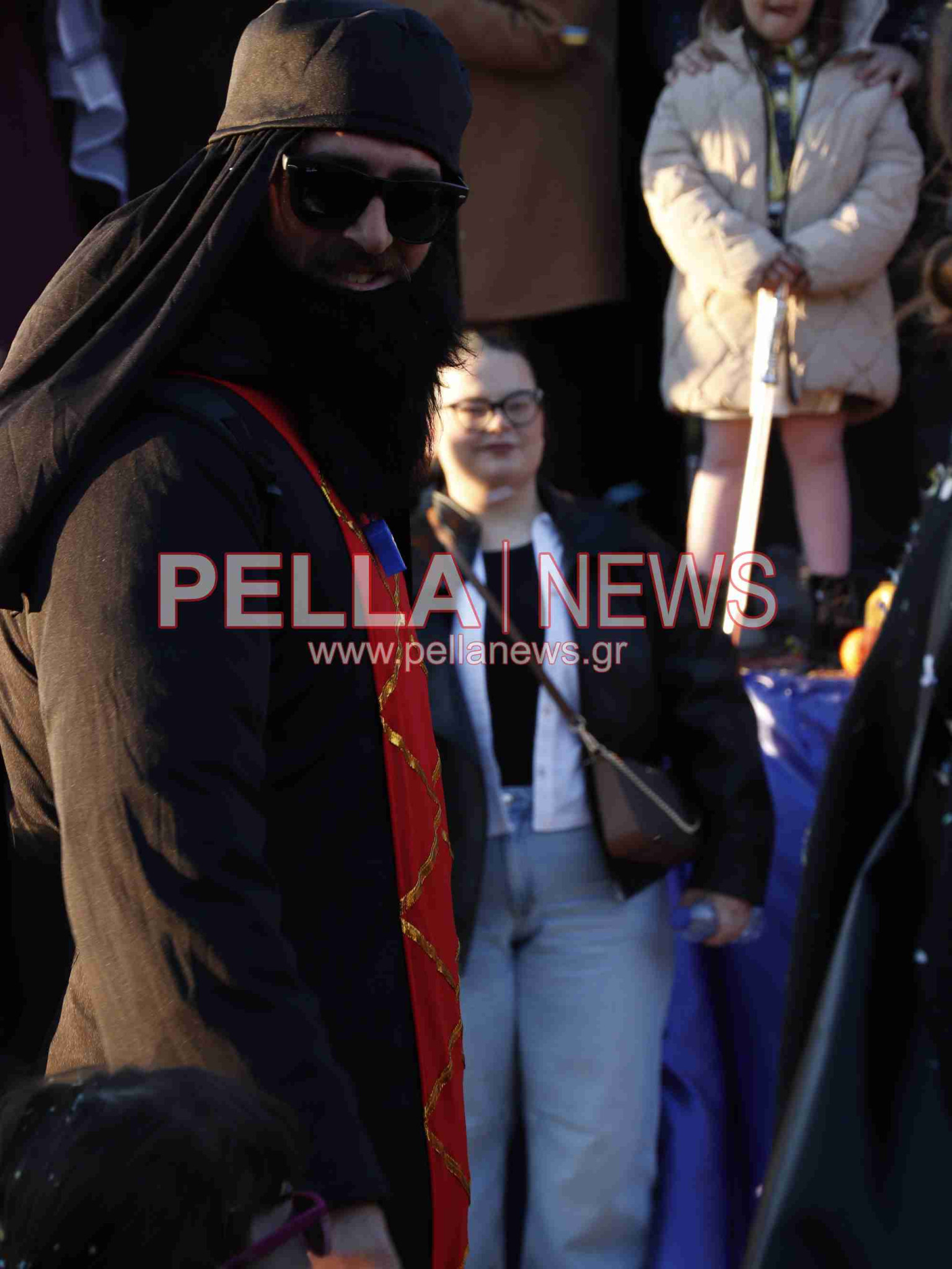 Σκυδραϊκό καρναβάλι: Η καλή και η κακή διατροφή, οι σούπερ ήρωες και ο γάμος στο χωριό η πρώτη τριάδα της παρέλασης