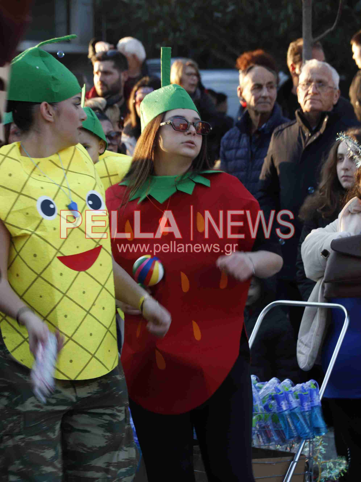 Σκυδραϊκό καρναβάλι: Η καλή και η κακή διατροφή, οι σούπερ ήρωες και ο γάμος στο χωριό η πρώτη τριάδα της παρέλασης