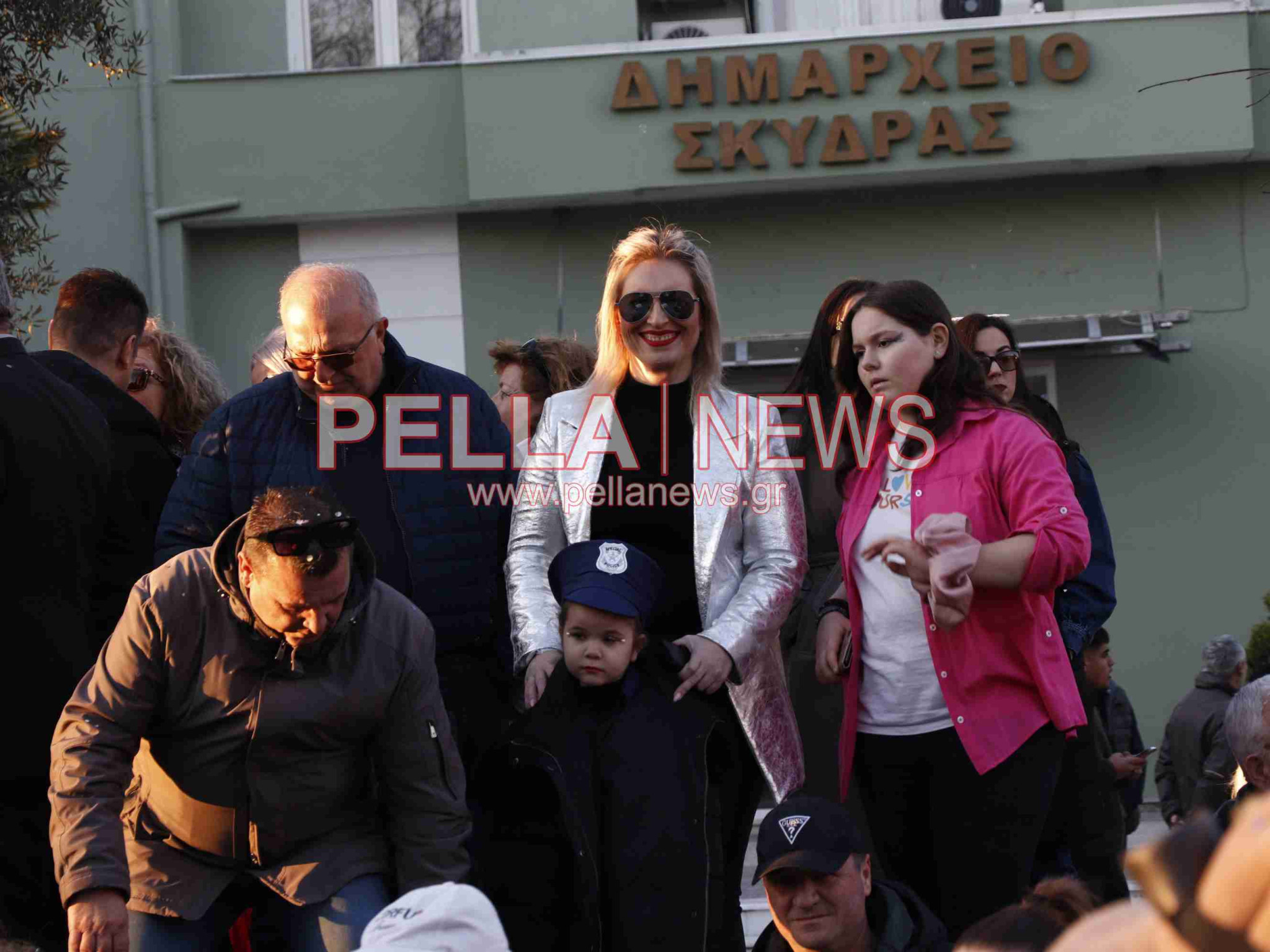 Σκυδραϊκό καρναβάλι: Η καλή και η κακή διατροφή, οι σούπερ ήρωες και ο γάμος στο χωριό η πρώτη τριάδα της παρέλασης